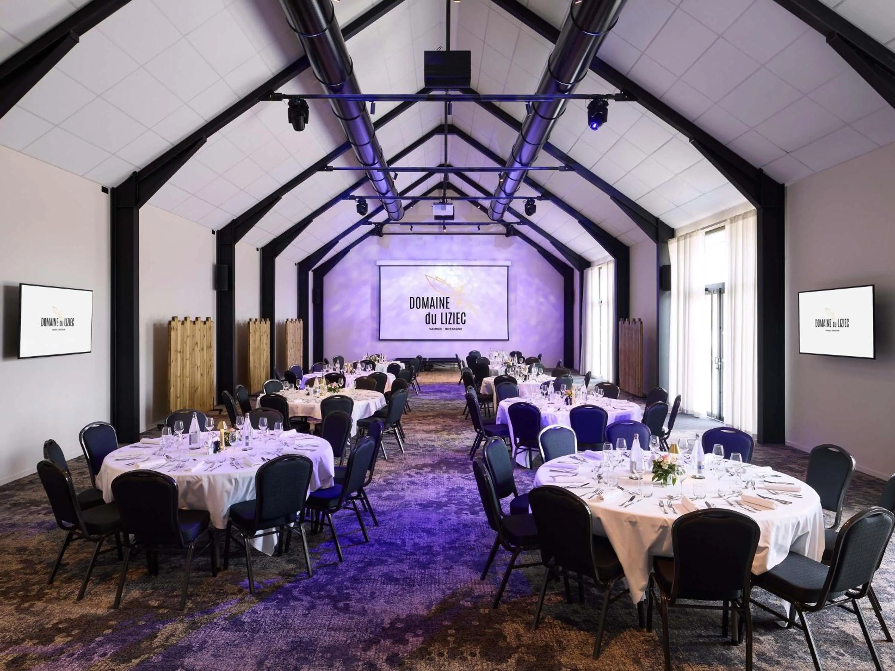 Meeting/conference room in Domaine du Liziec Vannes - MGallery Collection