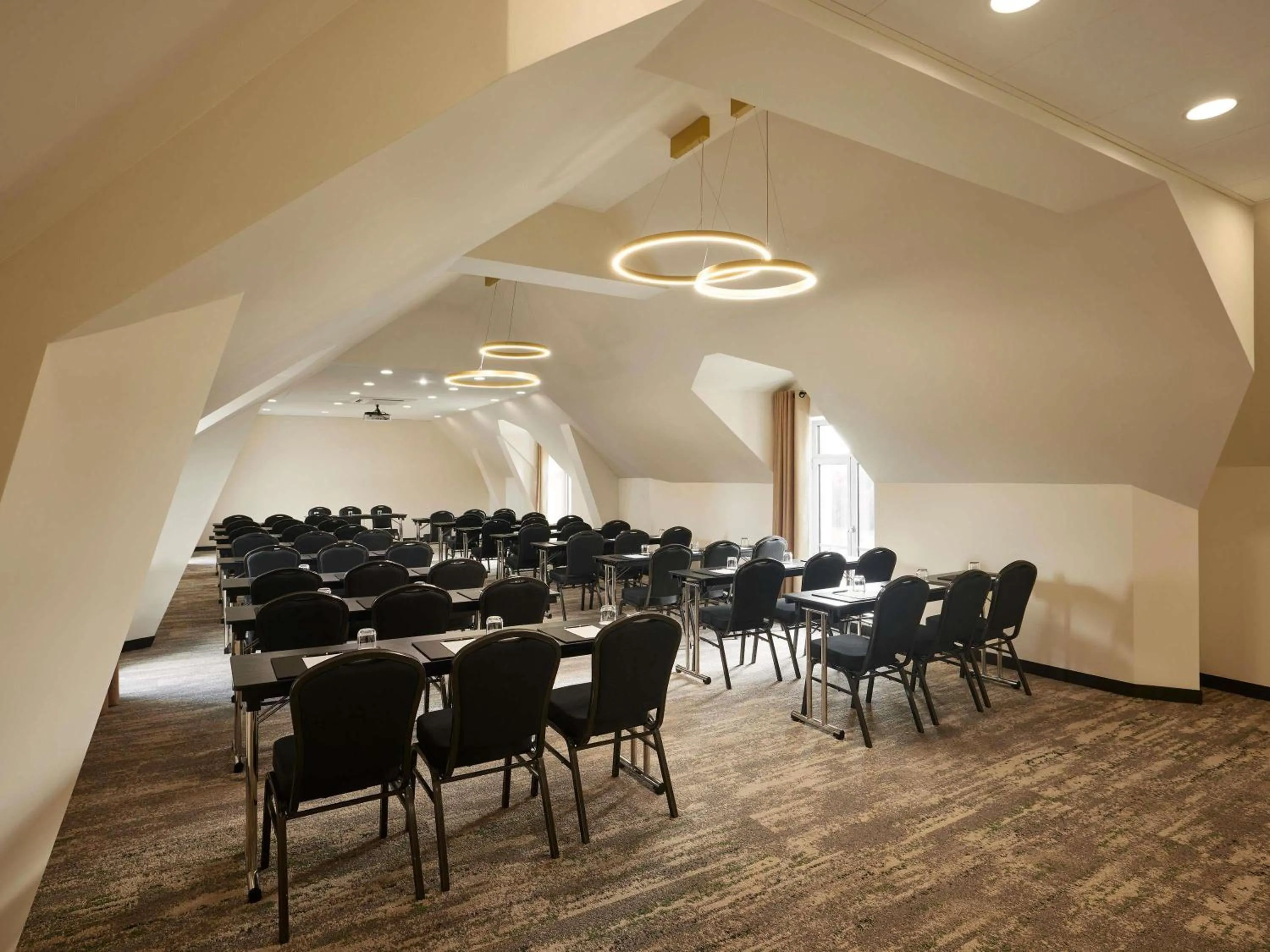 Meeting/conference room in Domaine du Liziec Vannes - MGallery Collection