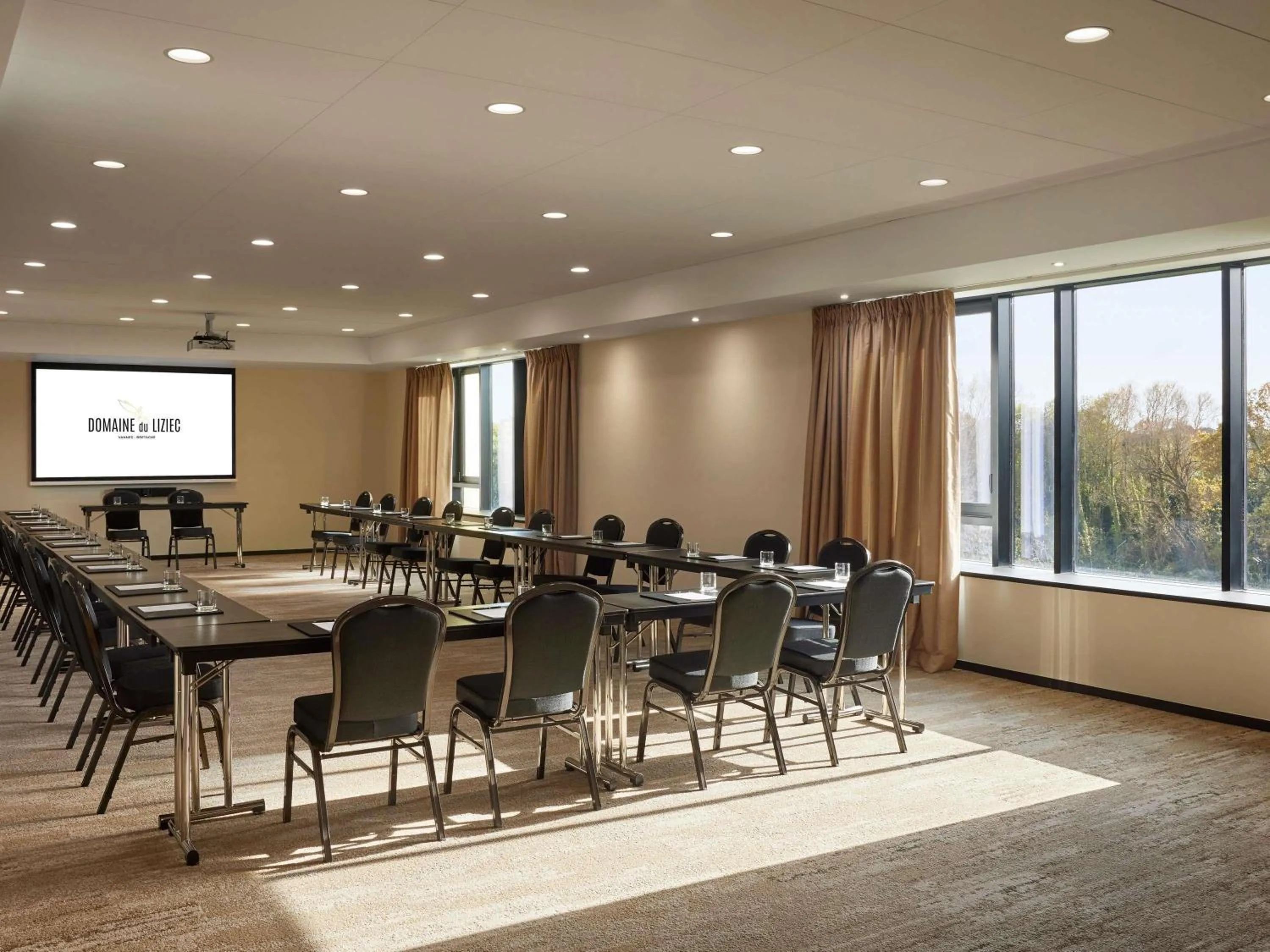 Meeting/conference room in Domaine du Liziec Vannes - MGallery Collection