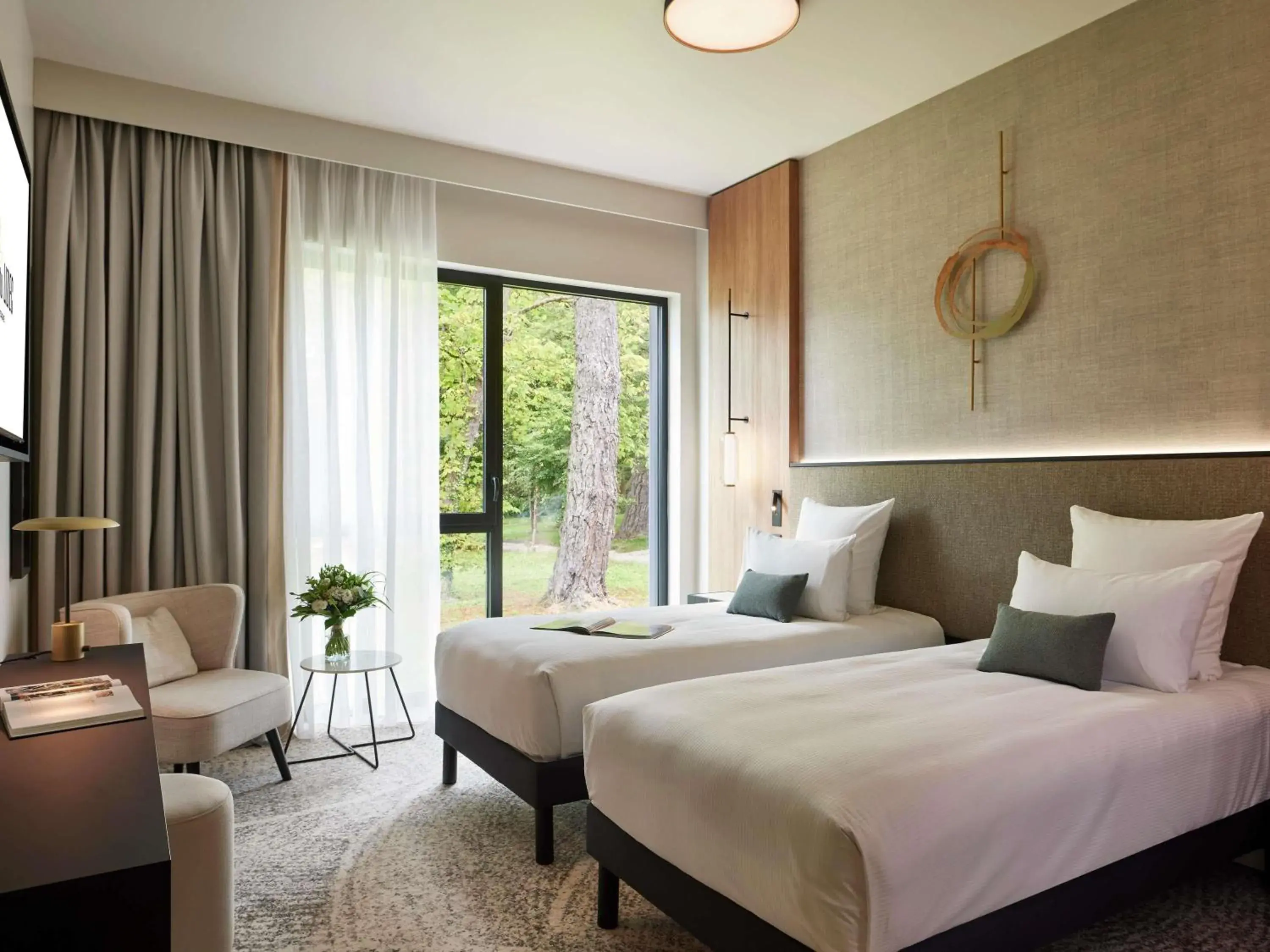 Superior Room with One Double Bed or Two Single Beds in Domaine du Liziec Vannes - MGallery Collection Superior Room with One Double Bed or Two Single Beds in Domaine du Liziec Vannes - MGallery Collection