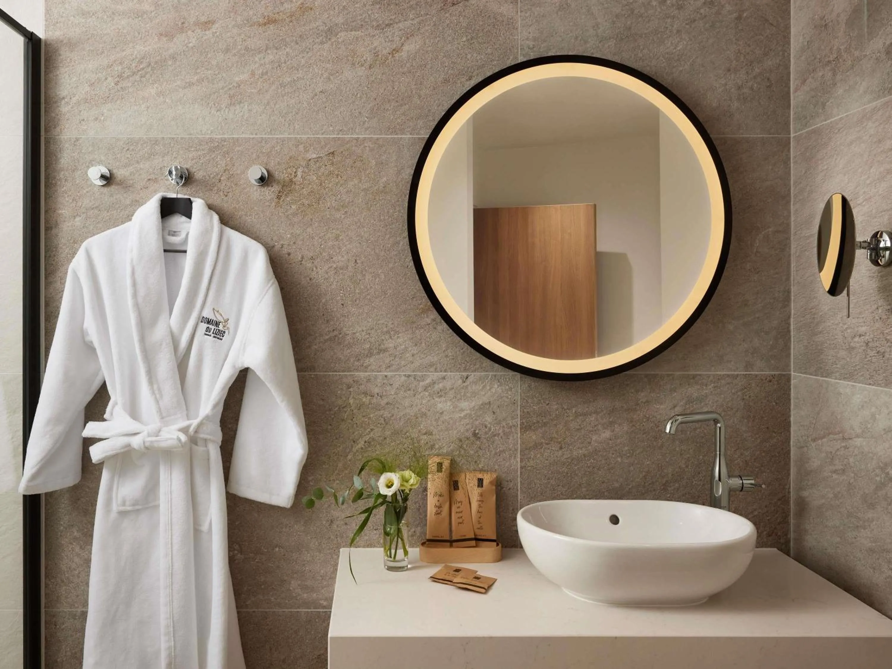 Bedroom in Domaine du Liziec Vannes - MGallery Collection