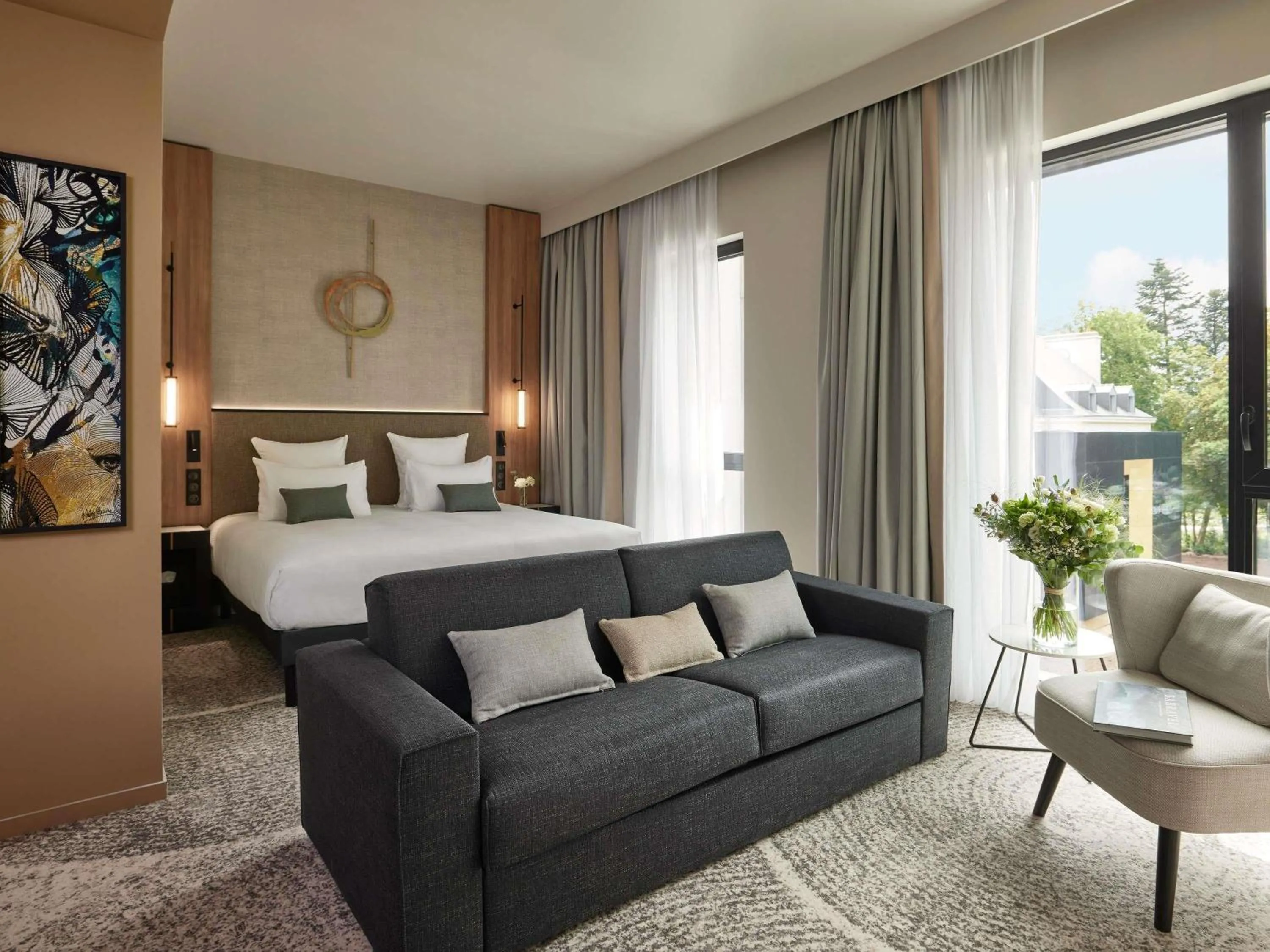 Bedroom, Bed in Domaine du Liziec Vannes - MGallery Collection