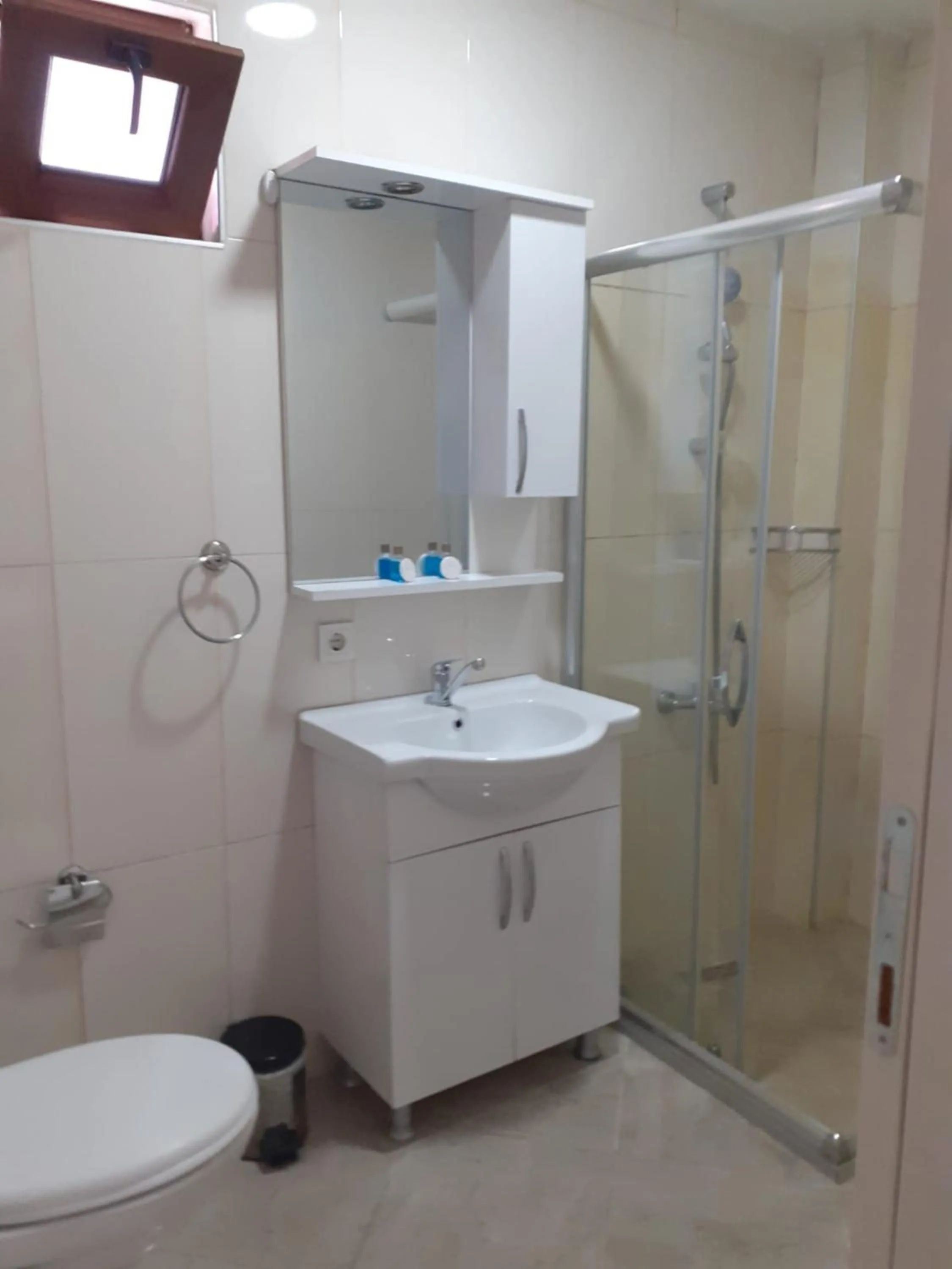 Shower in Bude Ortaköy
