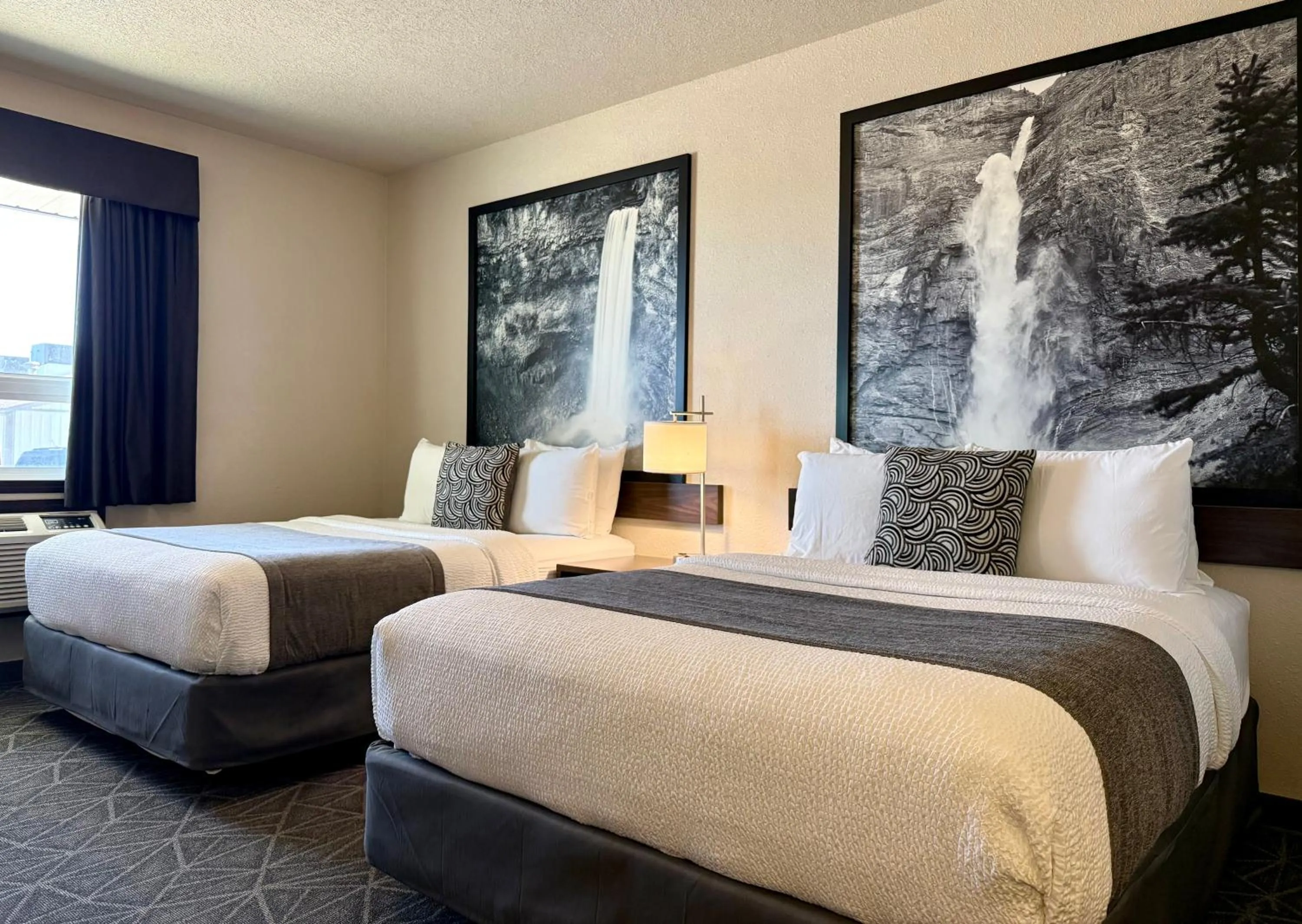 Bed in High Point Inn & Suites Peace River