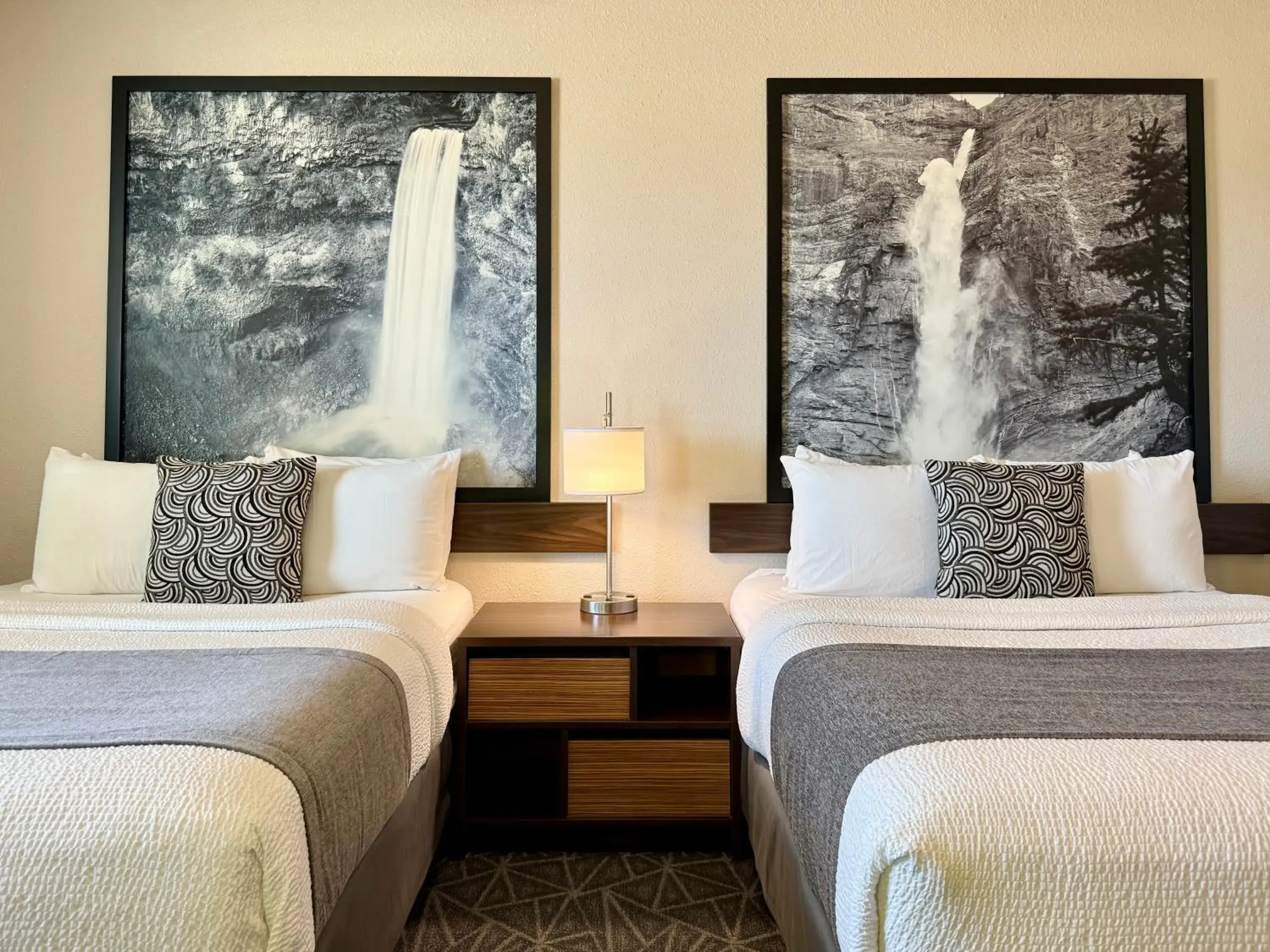 Queen Room with Two Queen Beds - Non-Smoking in High Point Inn & Suites Peace River Queen Room with Two Queen Beds - Non-Smoking in High Point Inn & Suites Peace River