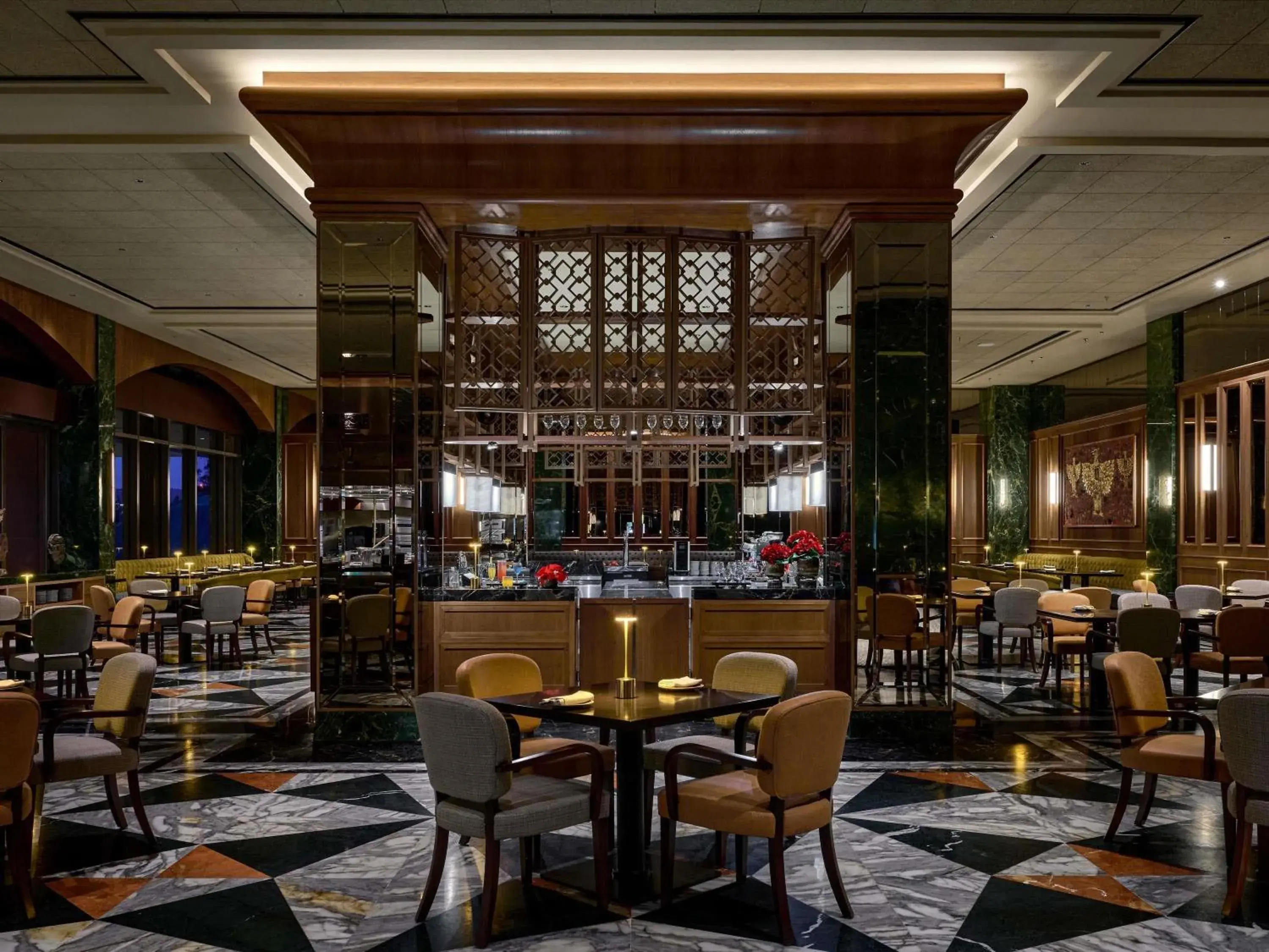 Restaurant/places to eat in Swissôtel Nusantara Restaurant/places to eat in Swissôtel Nusantara