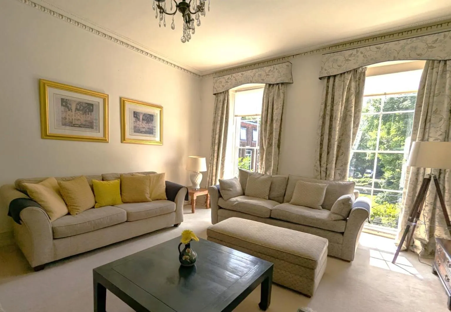 Living room in East Pallant Bed and Breakfast, Located in Large Georgian Townhouse in Central Chichester