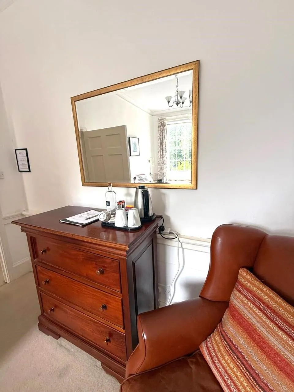 Food and drinks in East Pallant Bed and Breakfast, Located in Large Georgian Townhouse in Central Chichester