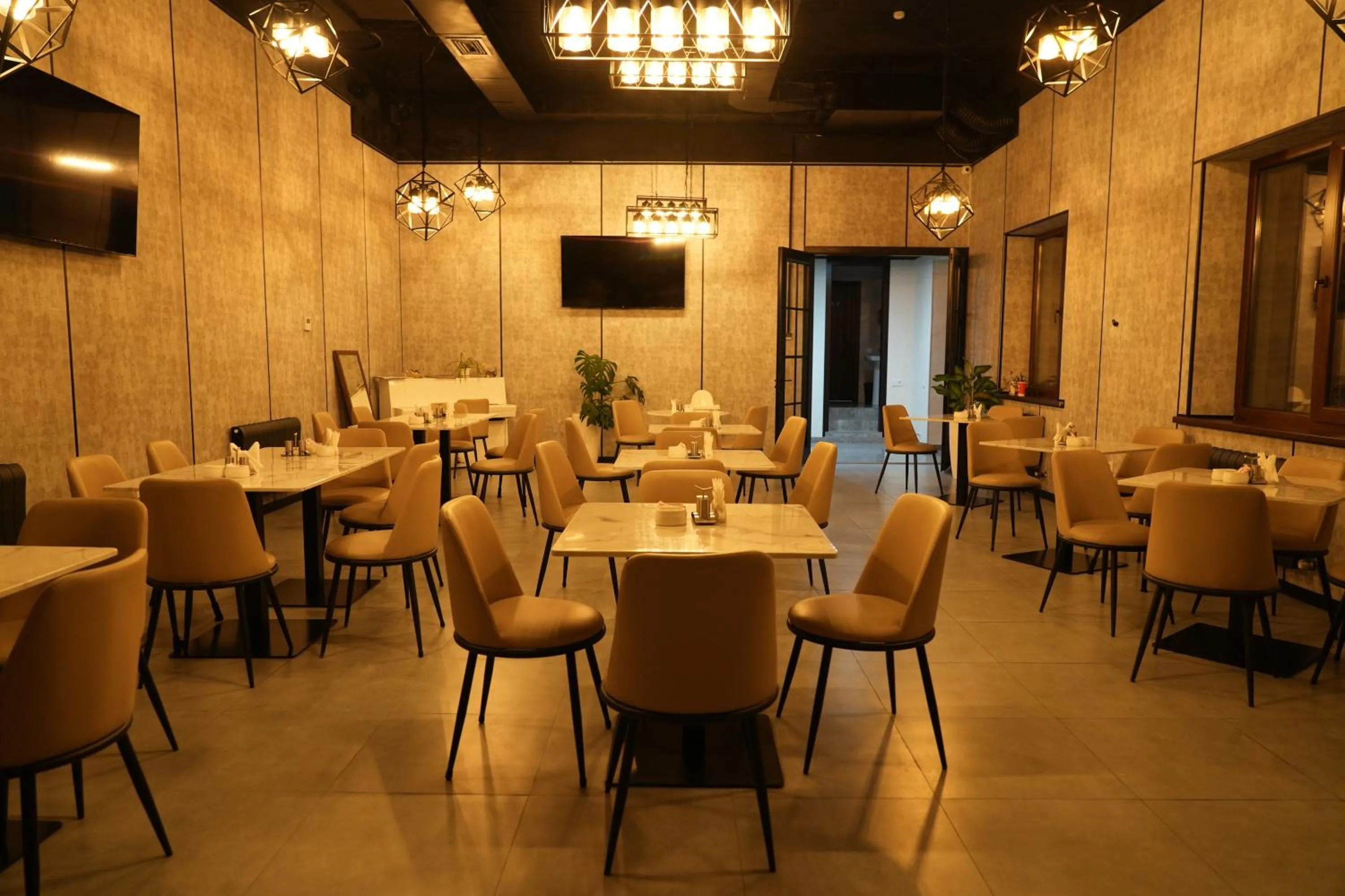 Restaurant/places to eat in Silk Road Premium Hotel