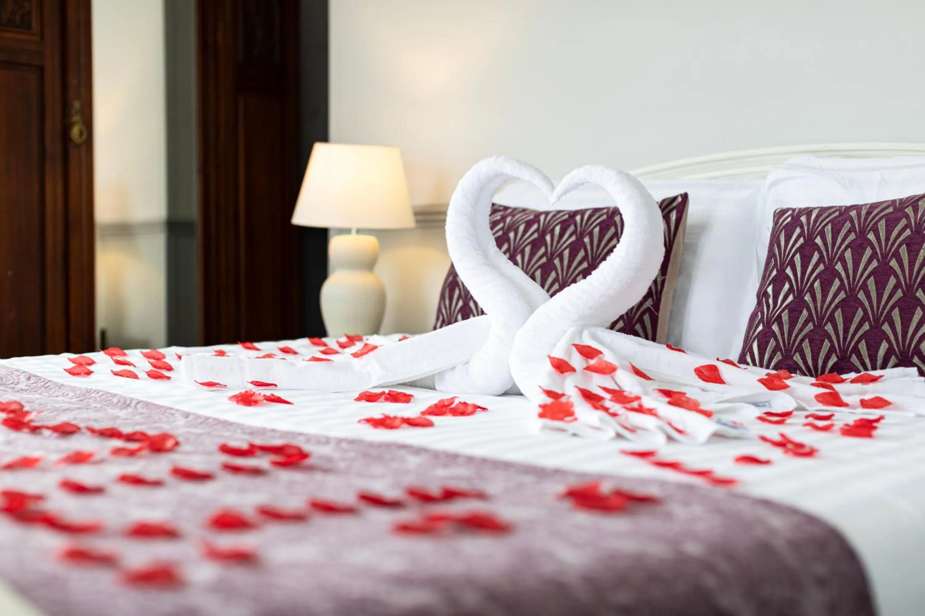 Bed in The Manor Hotel