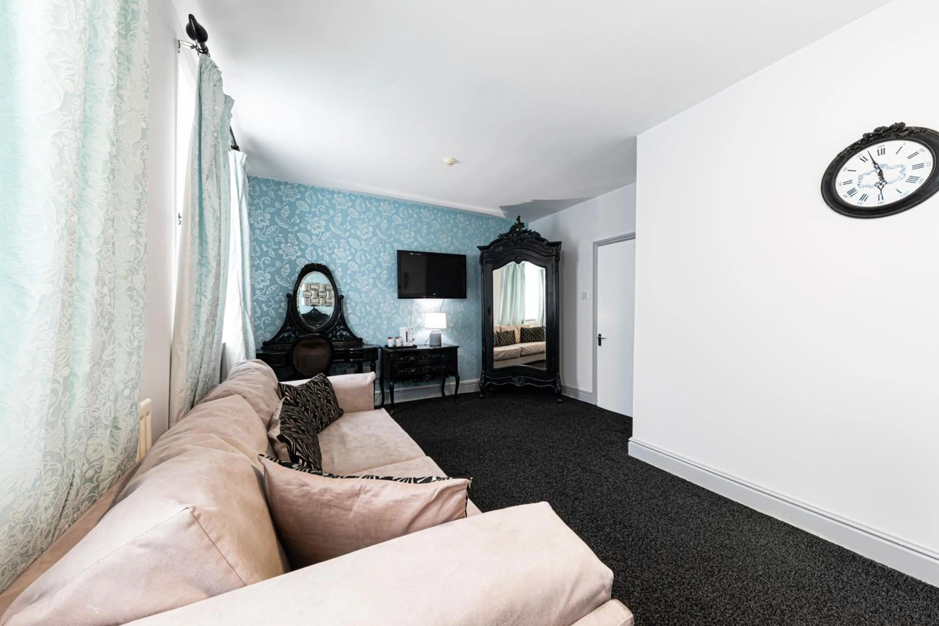 Seating area in The Manor Hotel