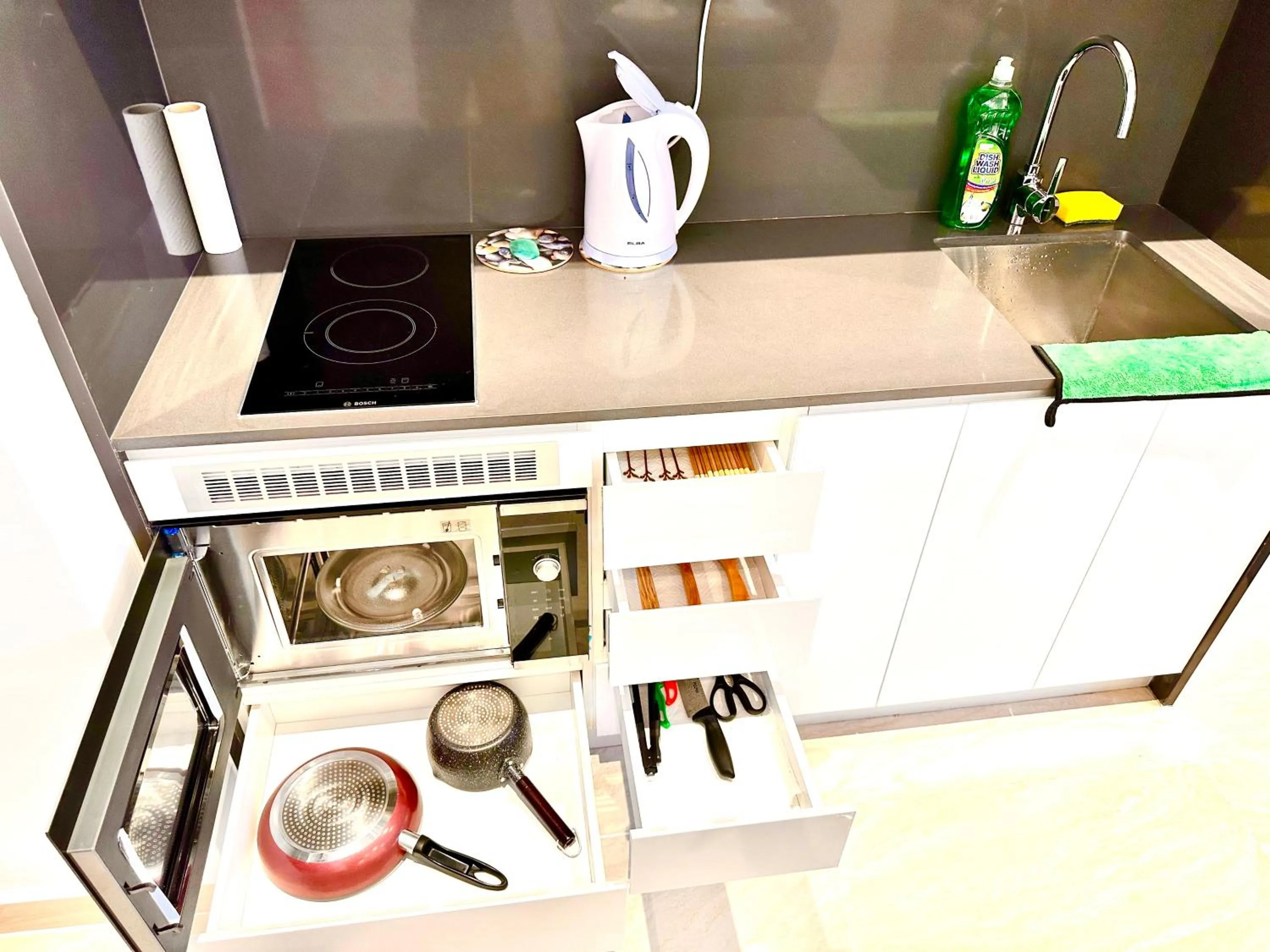 Coffee/tea facilities in The Luxe Colony KLCC By AZHA