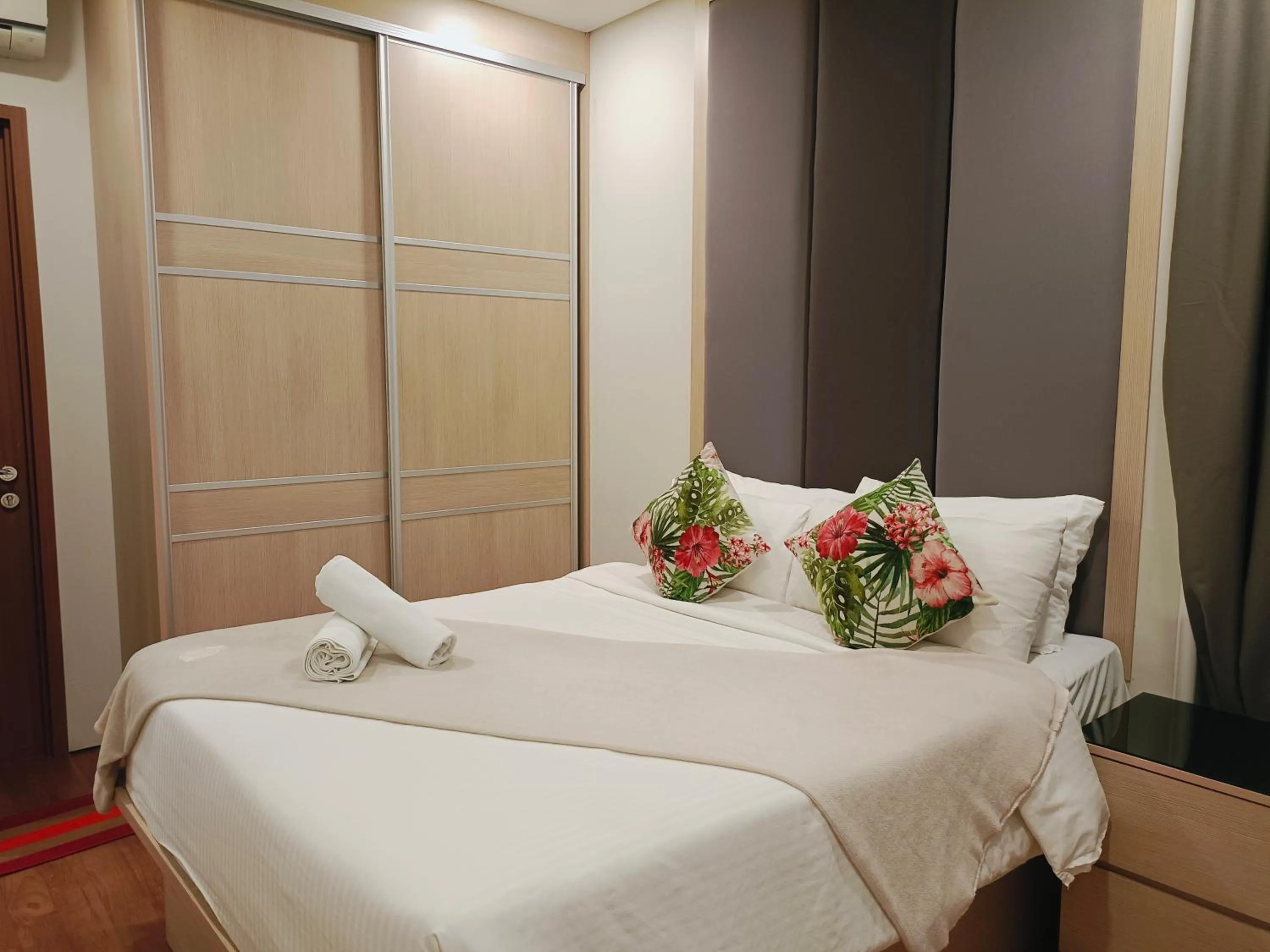 Bed in The Luxe Colony KLCC By AZHA