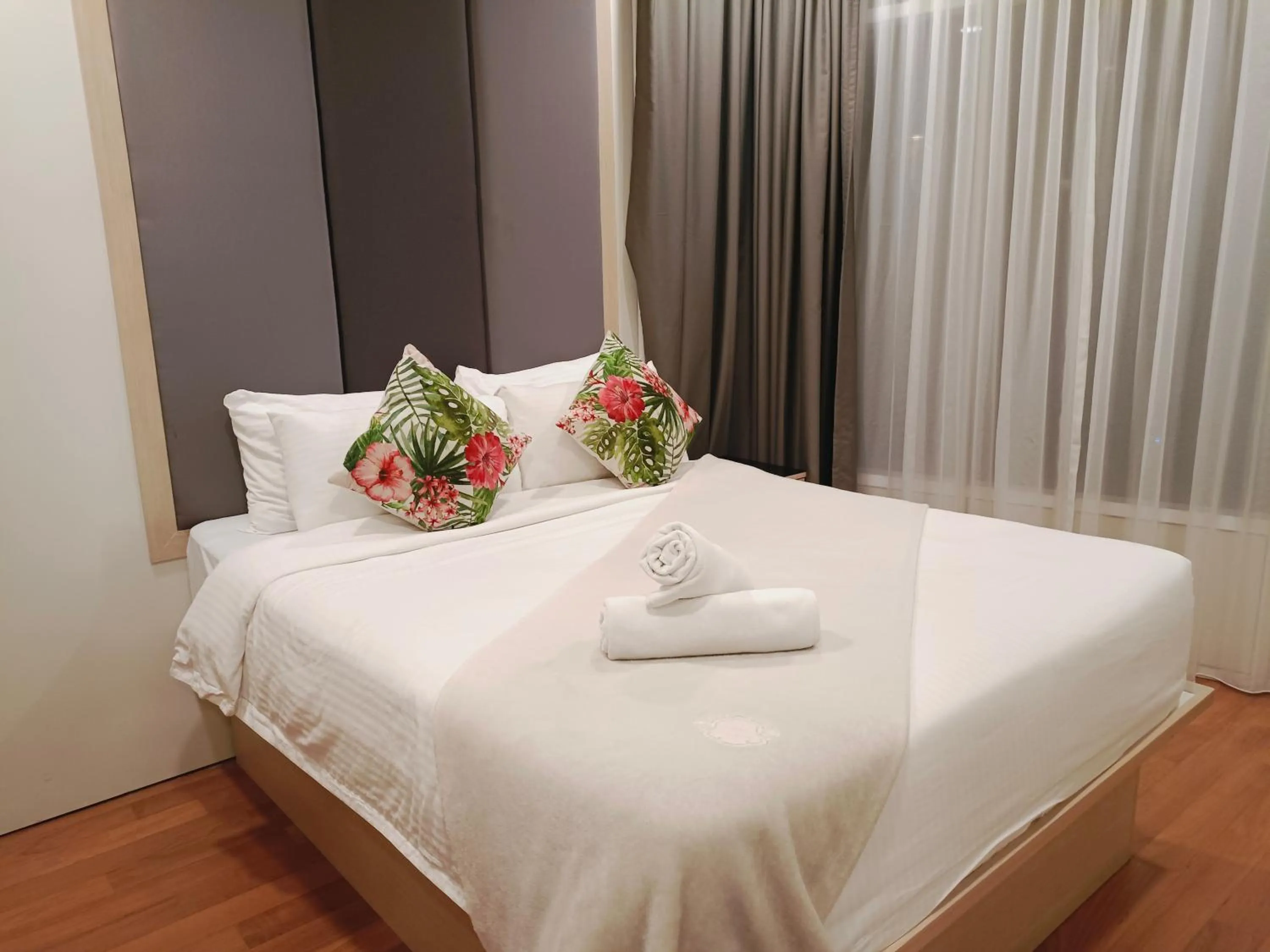 Bed in The Luxe Colony KLCC By AZHA