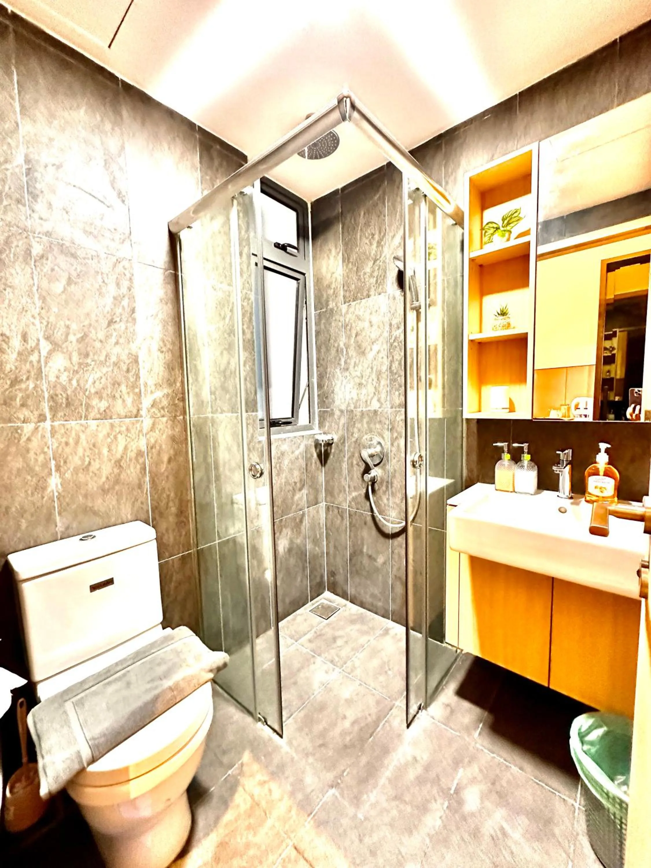 Shower in The Luxe Colony KLCC By AZHA