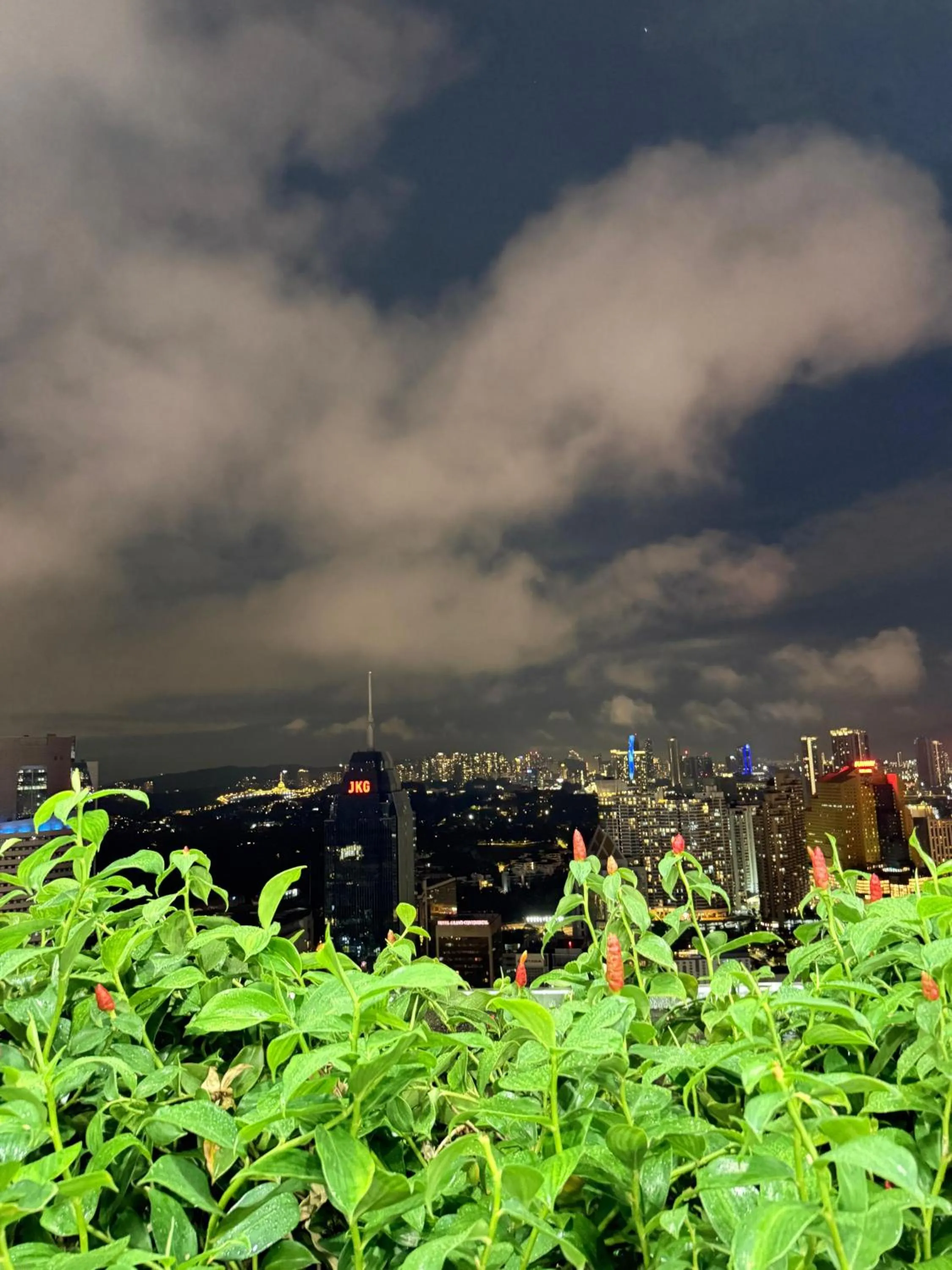 Night in The Luxe Colony KLCC By AZHA