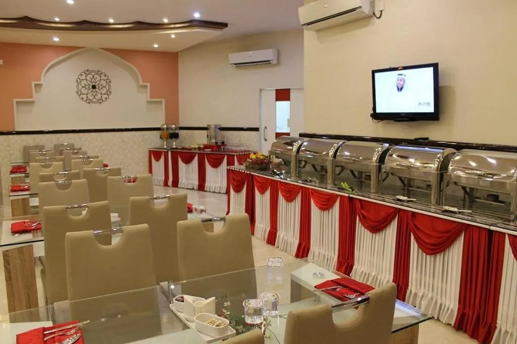 Restaurant/places to eat in Bahla Hotel Apartments