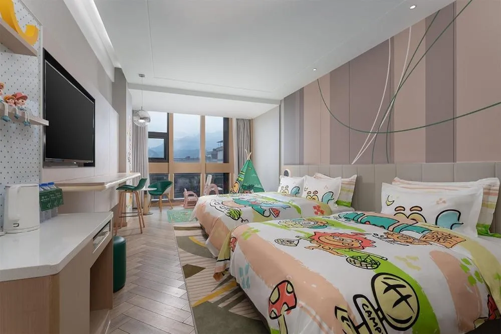 Bed in Holiday Inn Dujiangyan Ancient Town by IHG