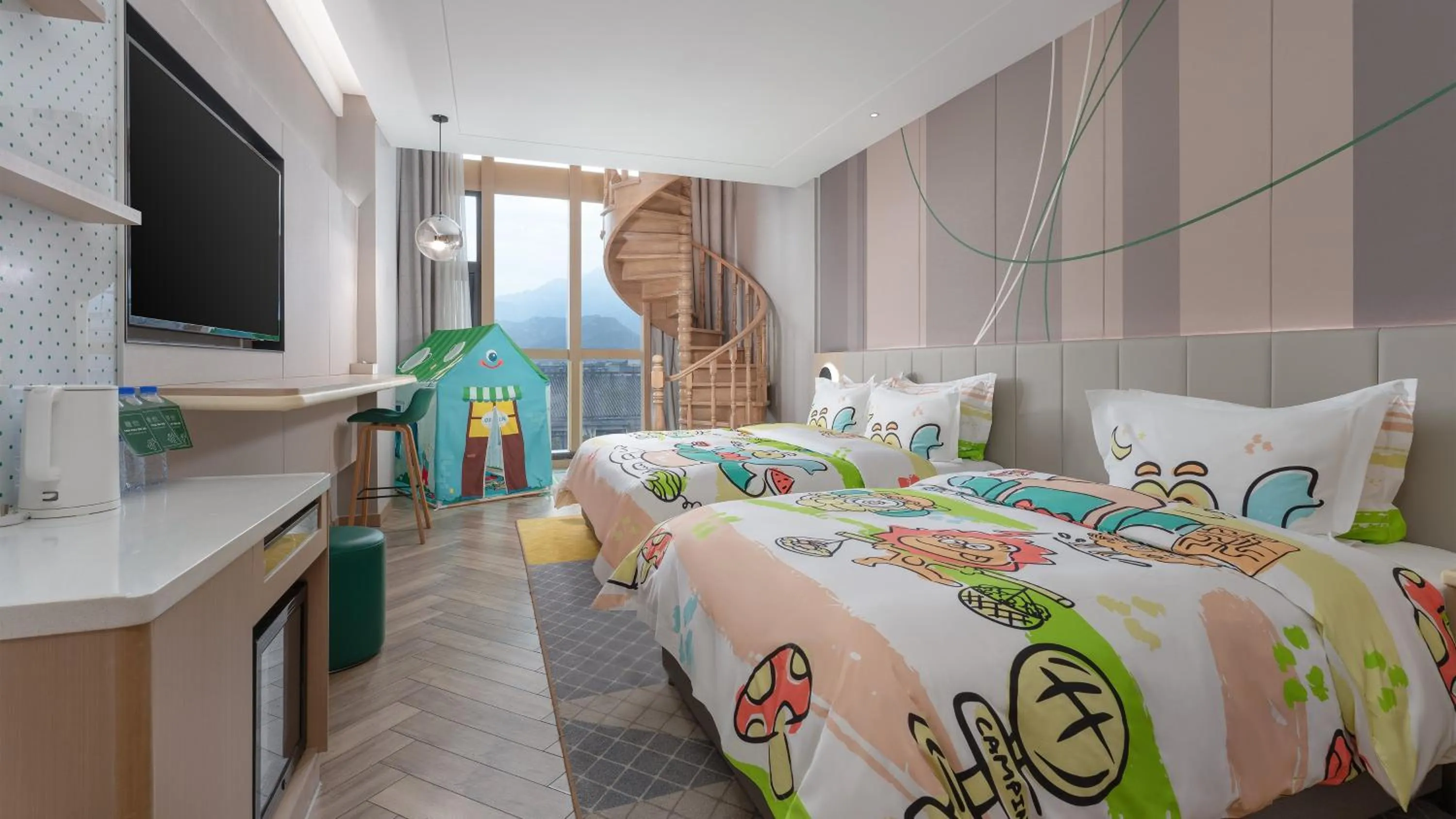 Photo of the whole room, Bed in Holiday Inn Dujiangyan Ancient Town by IHG