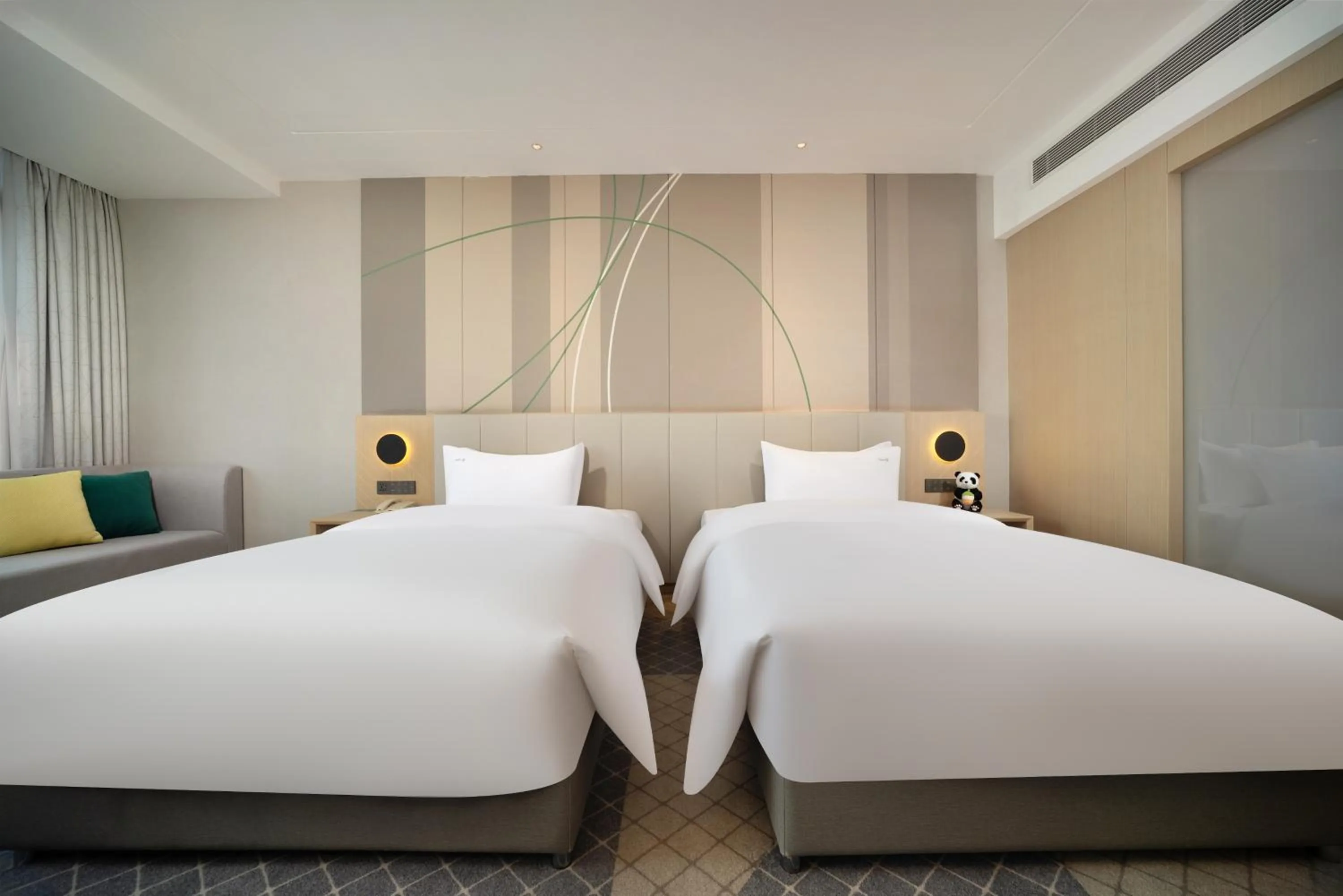 Bed in Holiday Inn Dujiangyan Ancient Town by IHG