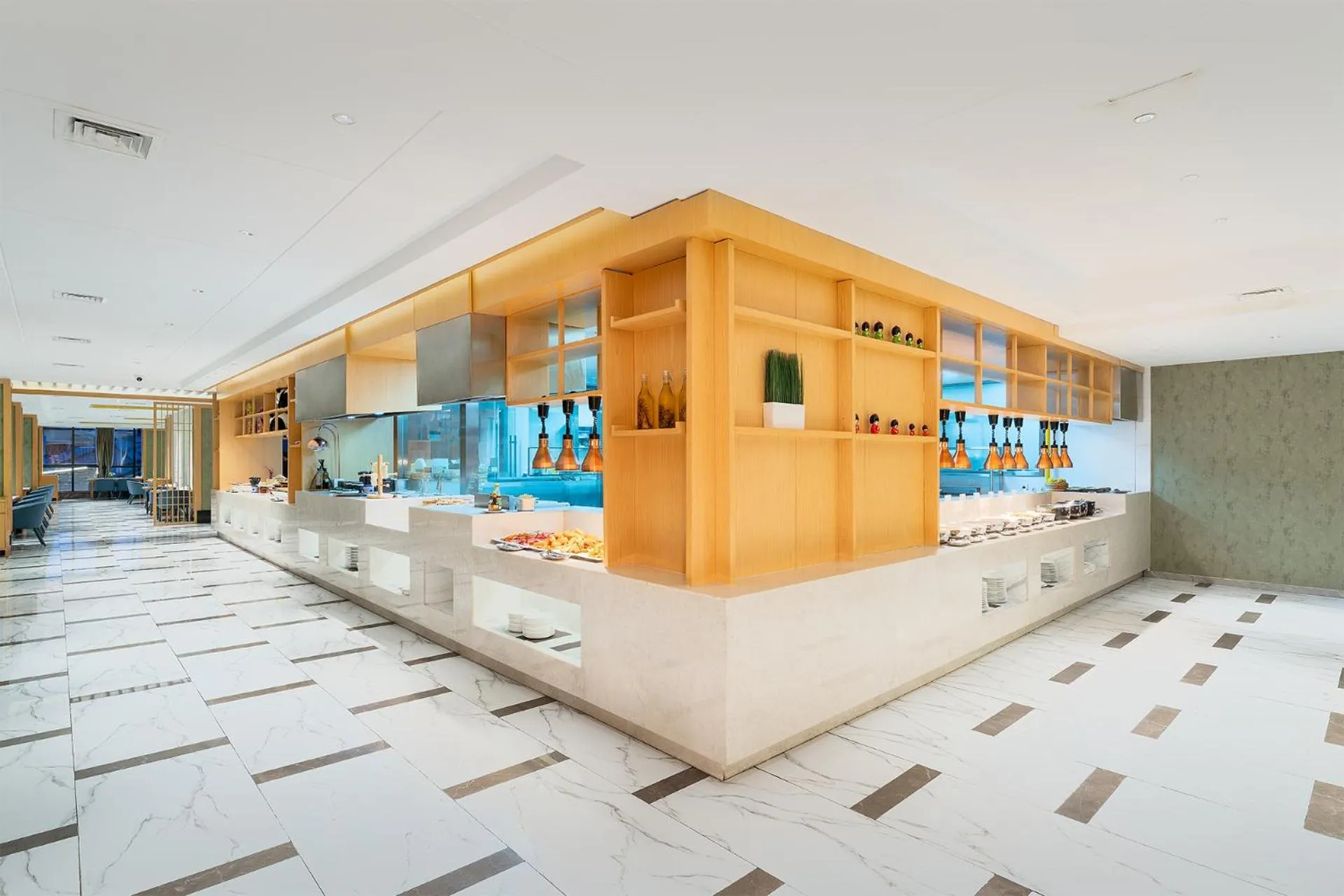 Restaurant/places to eat in Holiday Inn Dujiangyan Ancient Town by IHG