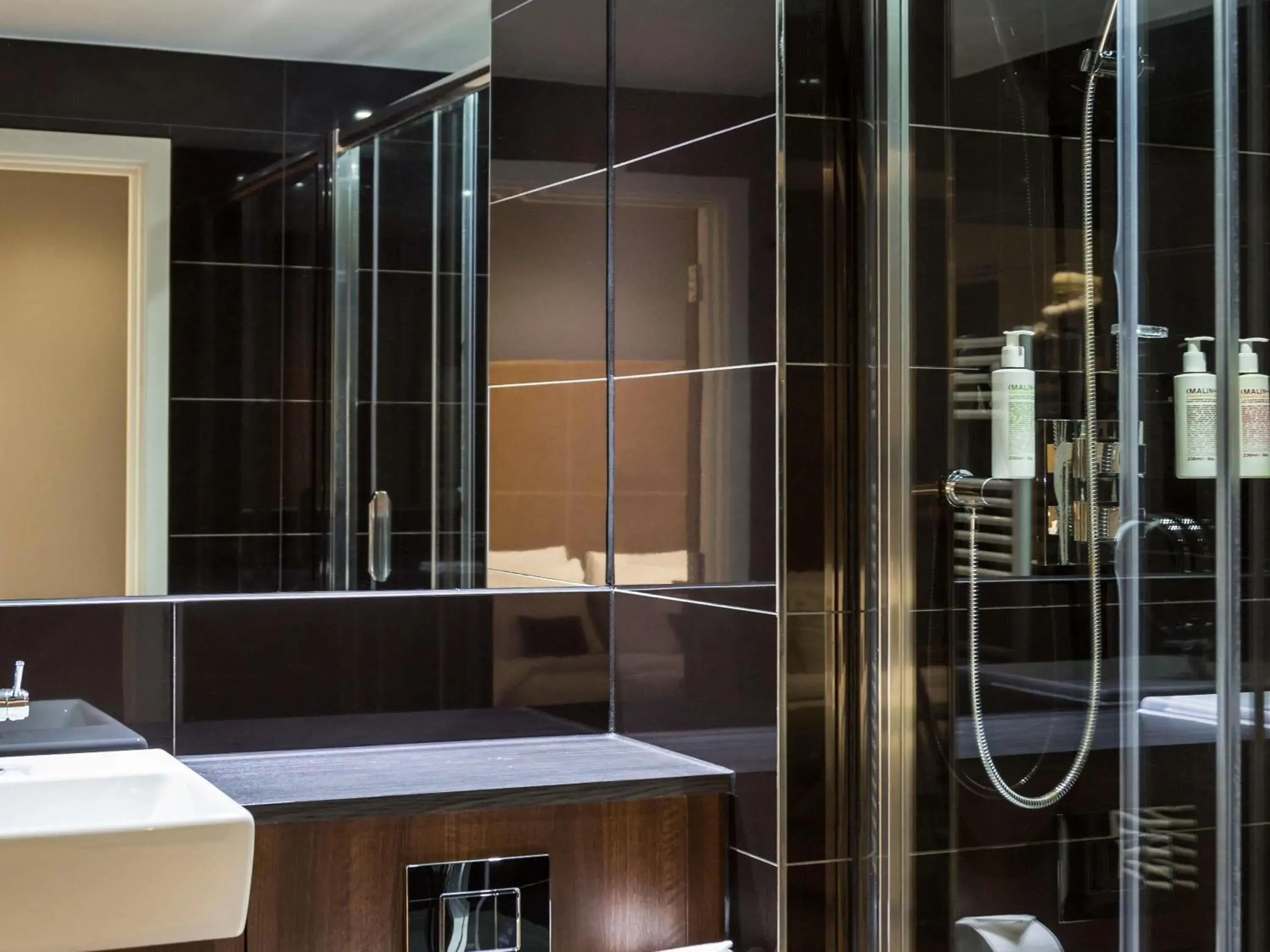 Bedroom in Aparthotel Adagio London Brentford Bedroom in Aparthotel Adagio London Brentford