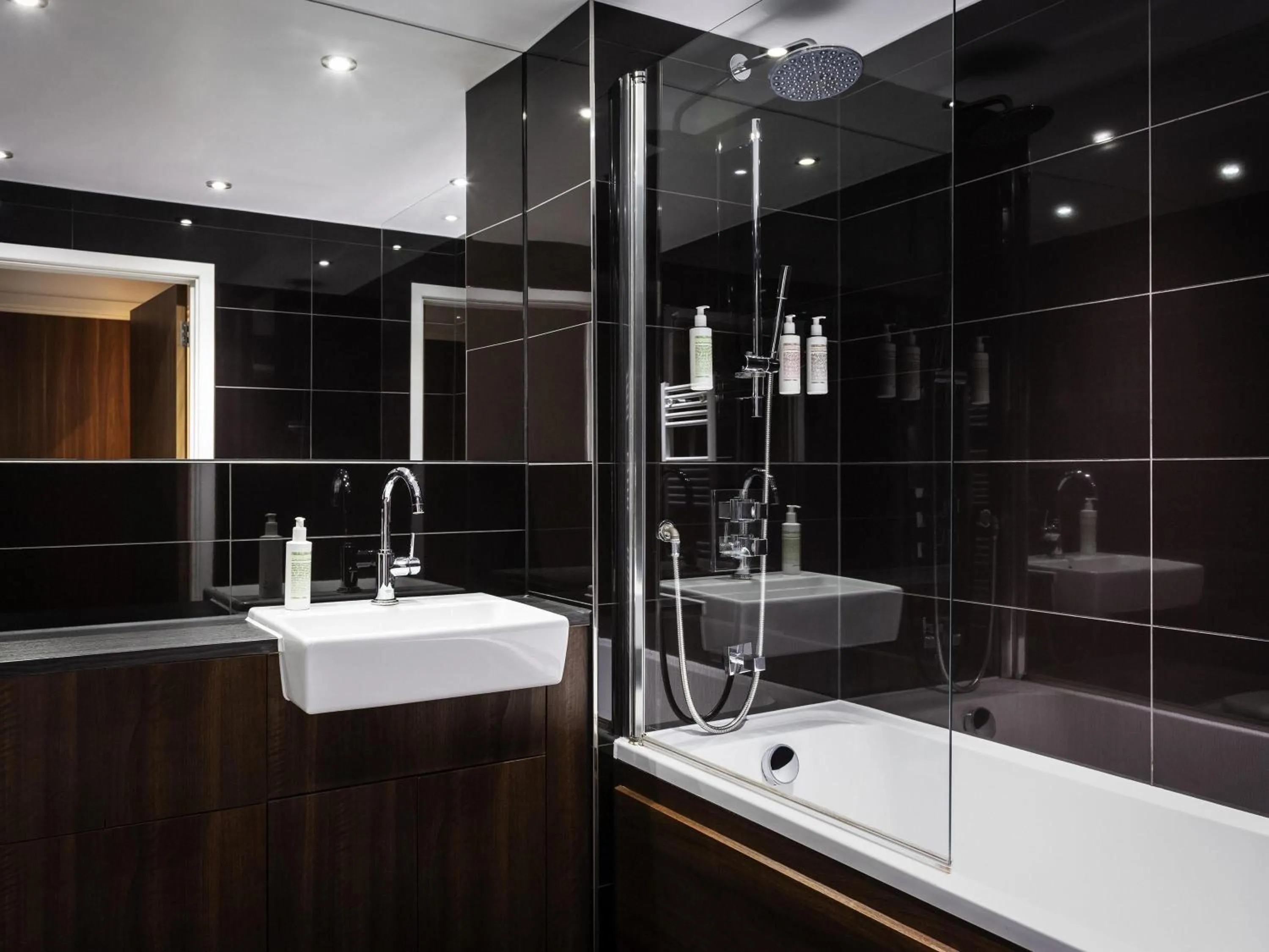 Bedroom in Aparthotel Adagio London Brentford