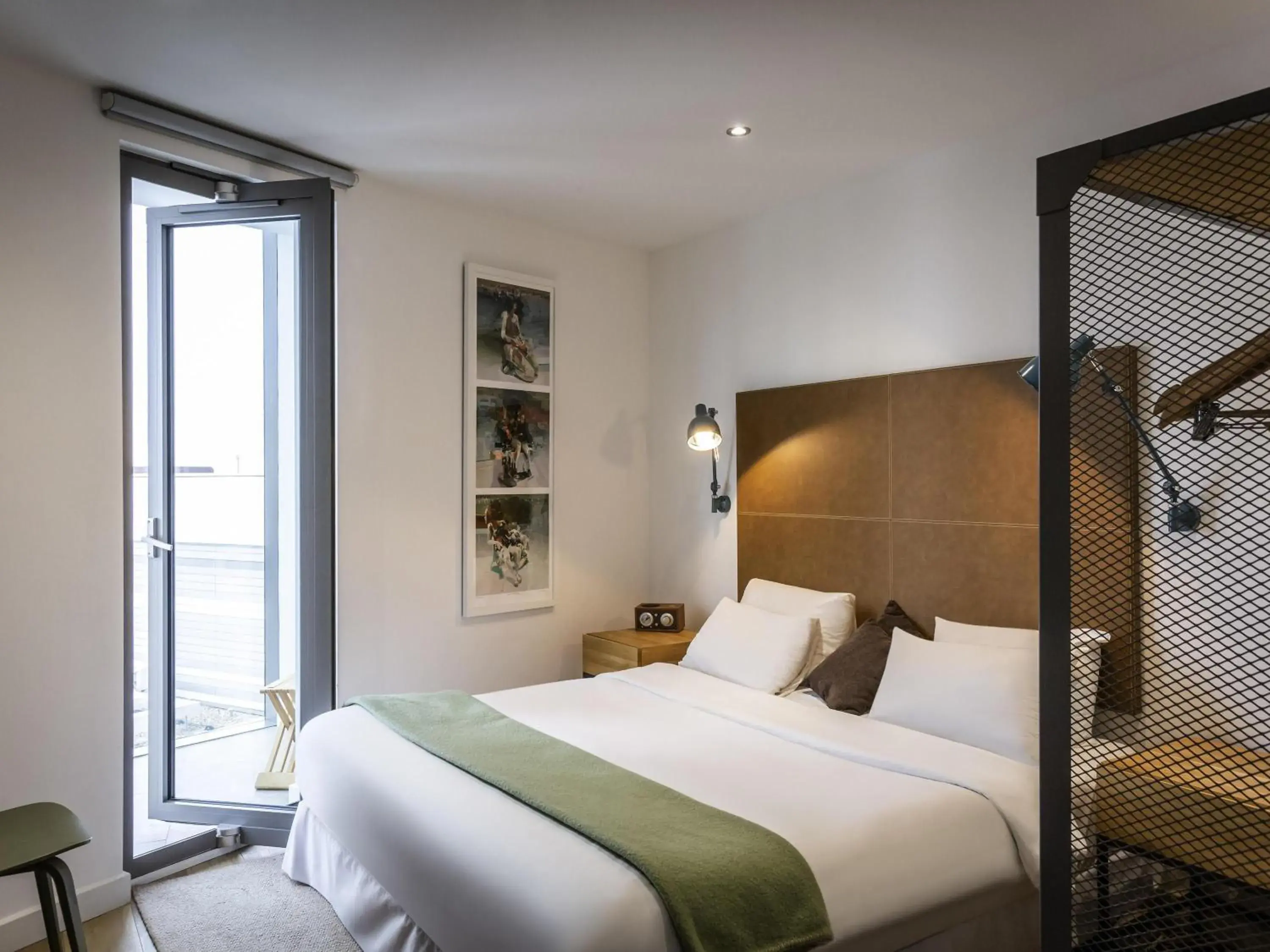 Bedroom, Bed in Aparthotel Adagio London Brentford Bedroom, Bed in Aparthotel Adagio London Brentford