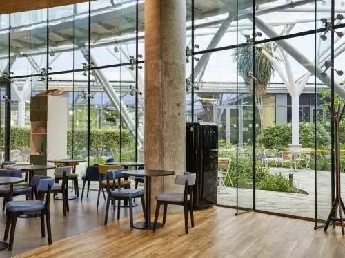 Aparthotel Adagio London Brentford Aparthotel Adagio London Brentford