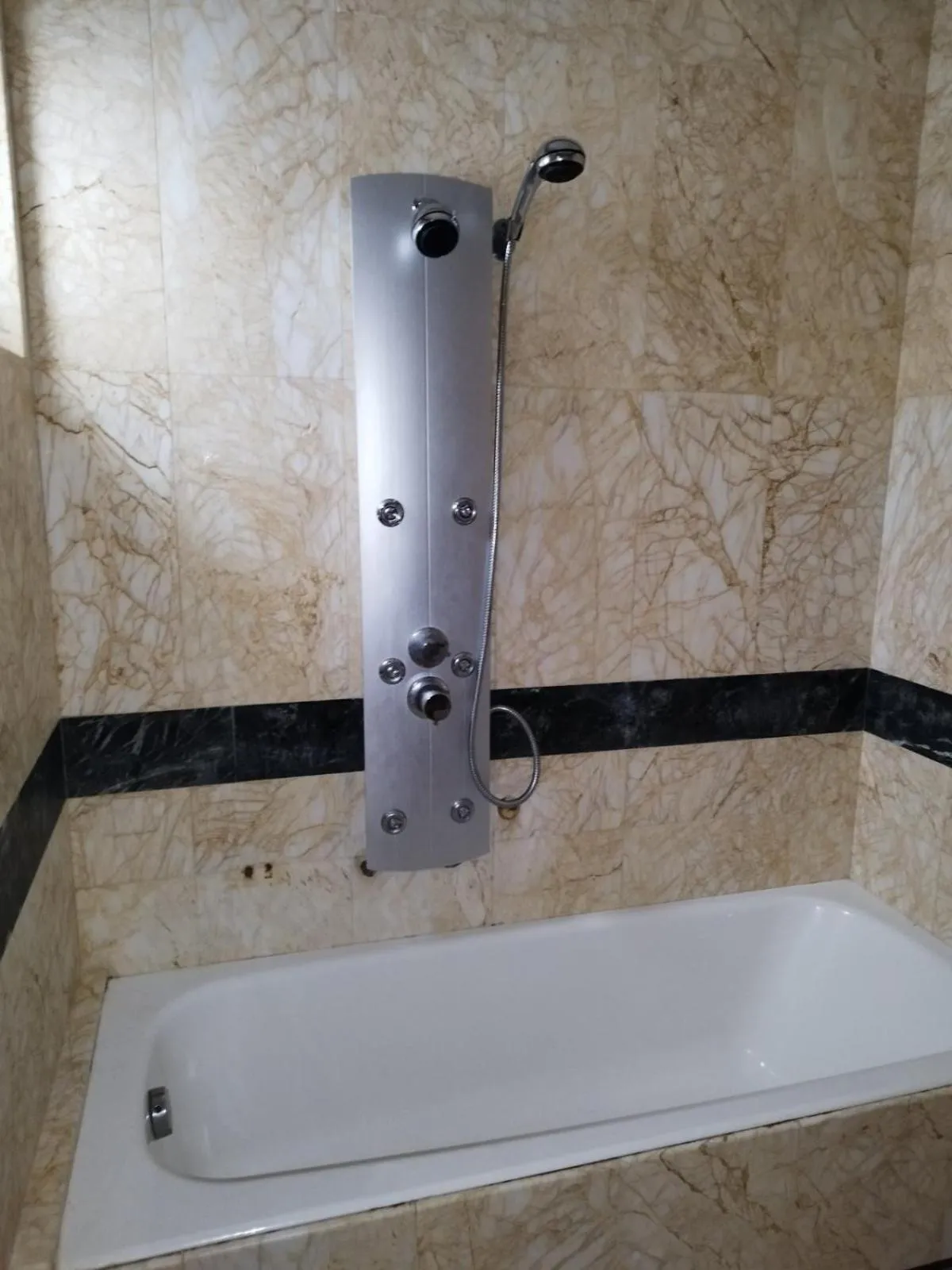 Shower in Kanapitsa Mare Hotel