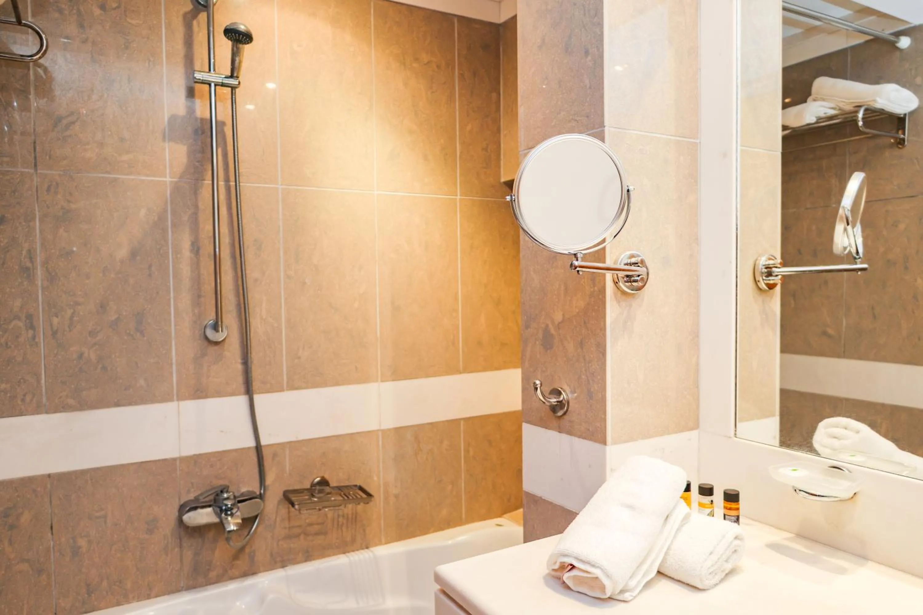 Bathroom in Kanapitsa Mare Hotel