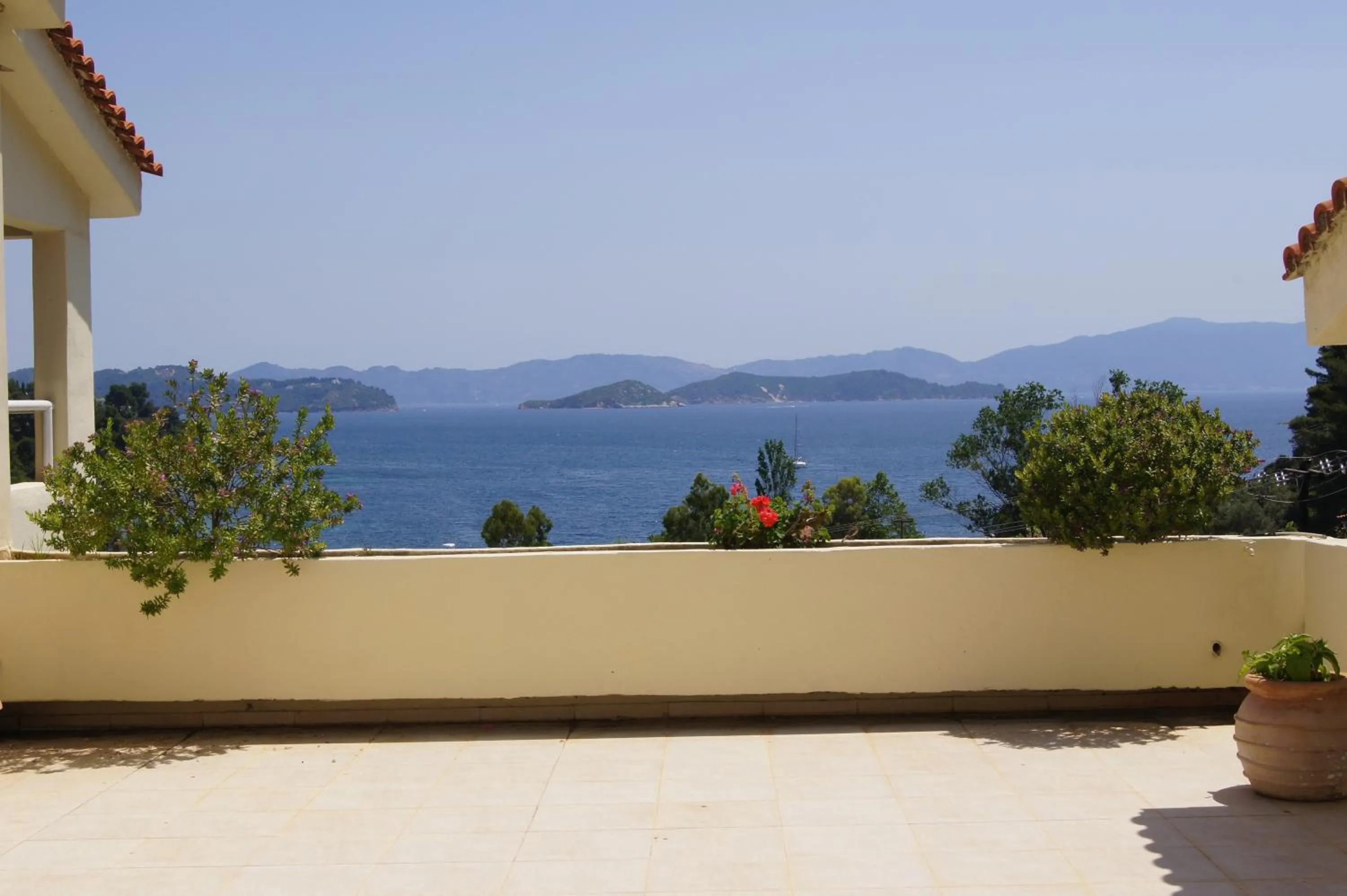 Balcony/Terrace in Kanapitsa Mare Hotel