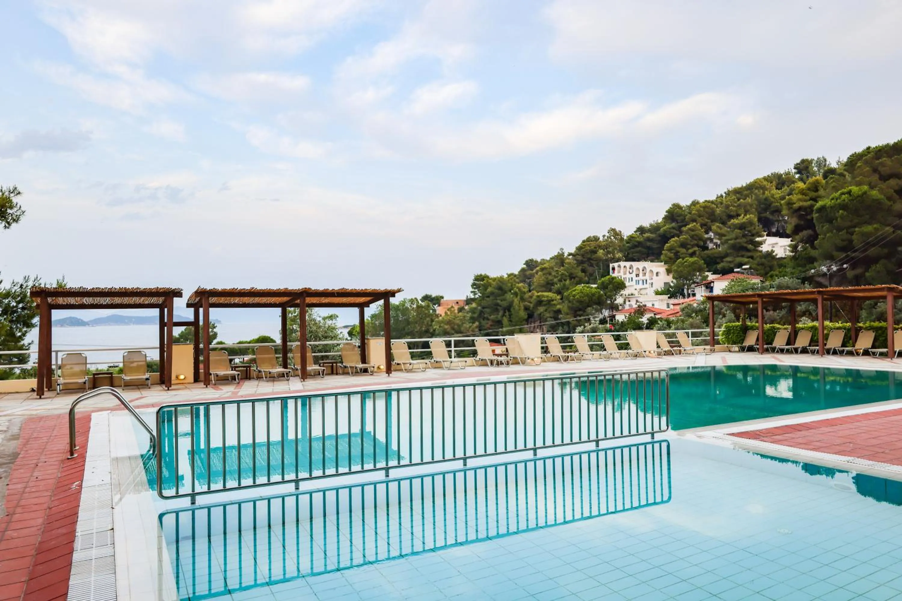 Swimming pool in Kanapitsa Mare Hotel