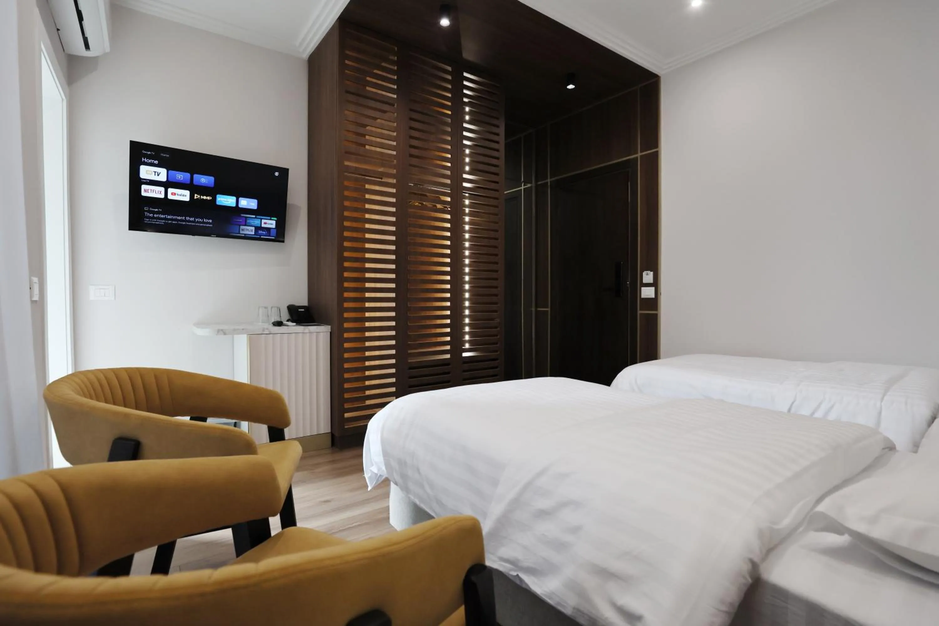 Bed in Gardenland Resort