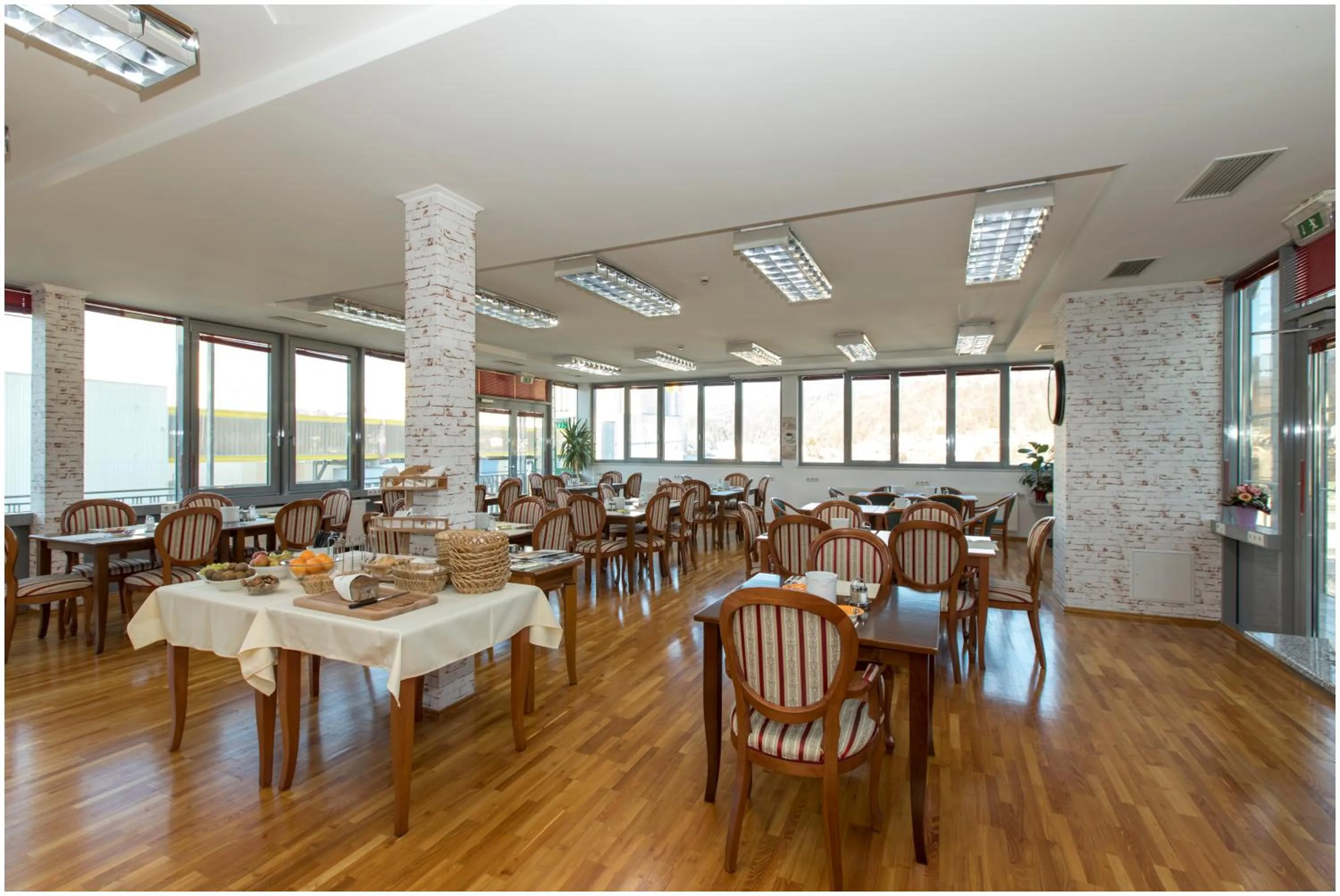 Breakfast in Hotel Gratkorn - "Bed & Breakfast"