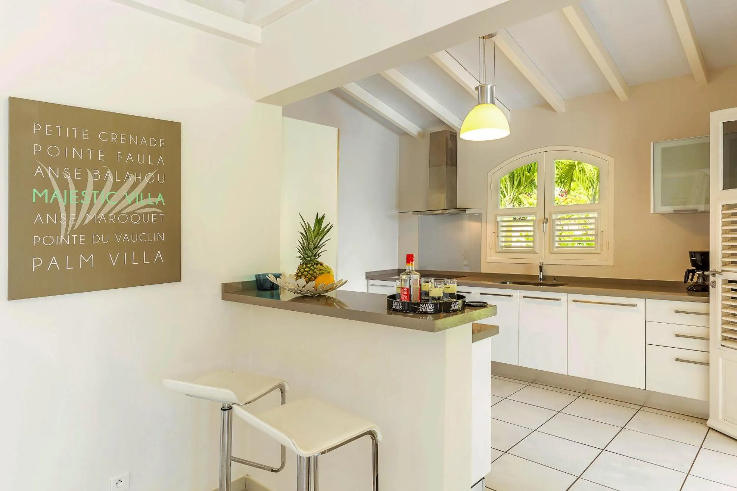 Kitchen or kitchenette in Villas Palm