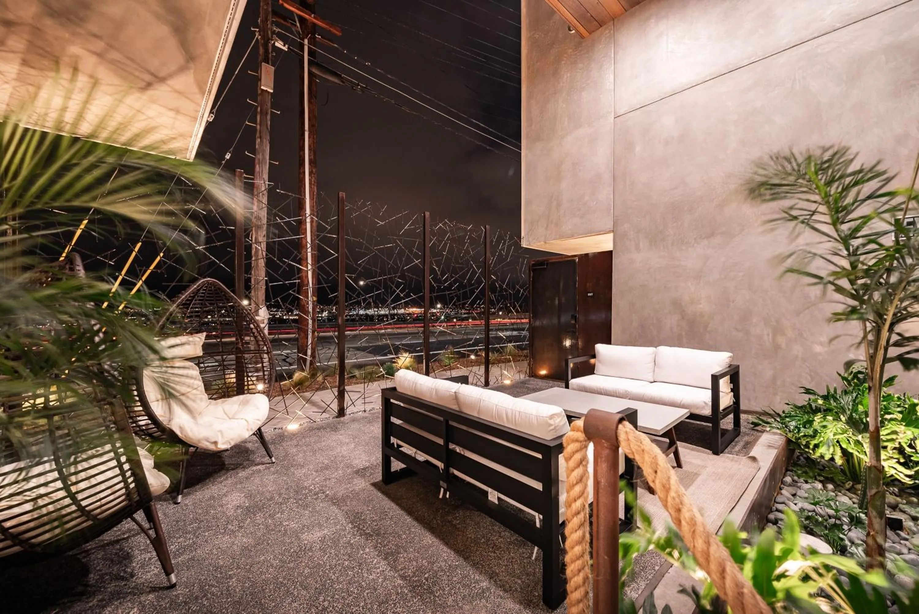 City24 Condo Hotel Little Italy Mission Hills