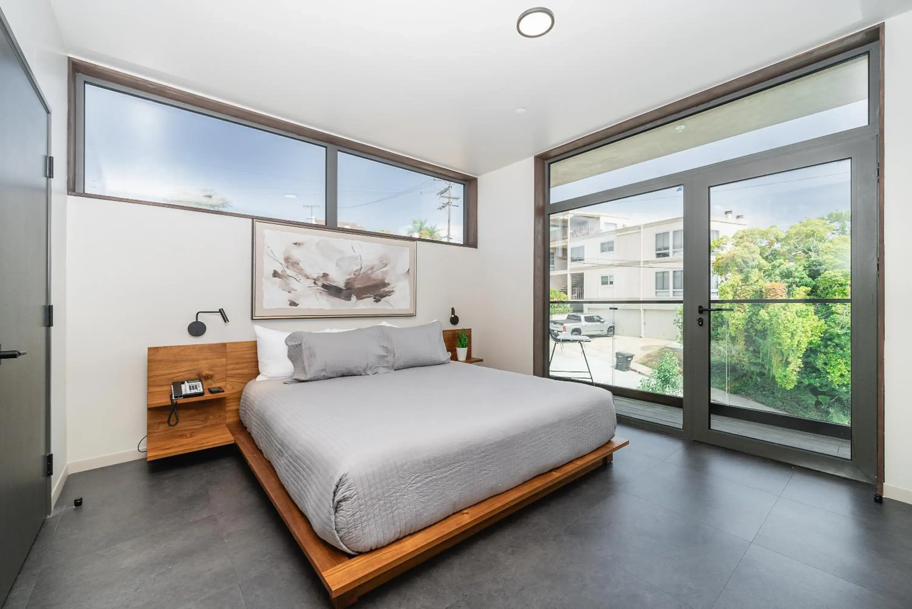 Bed in City24 Condo Hotel Little Italy Mission Hills Bed in City24 Condo Hotel Little Italy Mission Hills