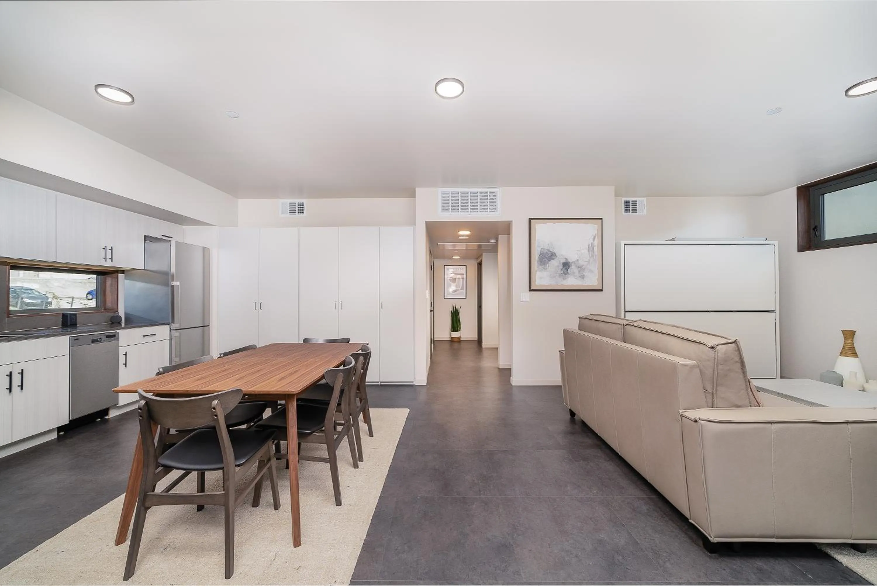 City24 Condo Hotel Little Italy Mission Hills