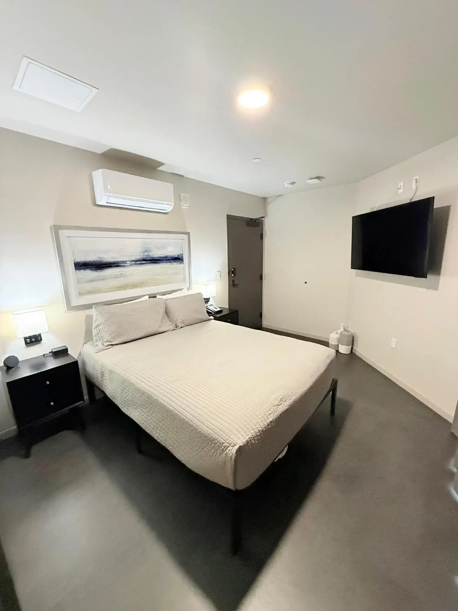 Bed in City24 Condo Hotel Little Italy Mission Hills Bed in City24 Condo Hotel Little Italy Mission Hills