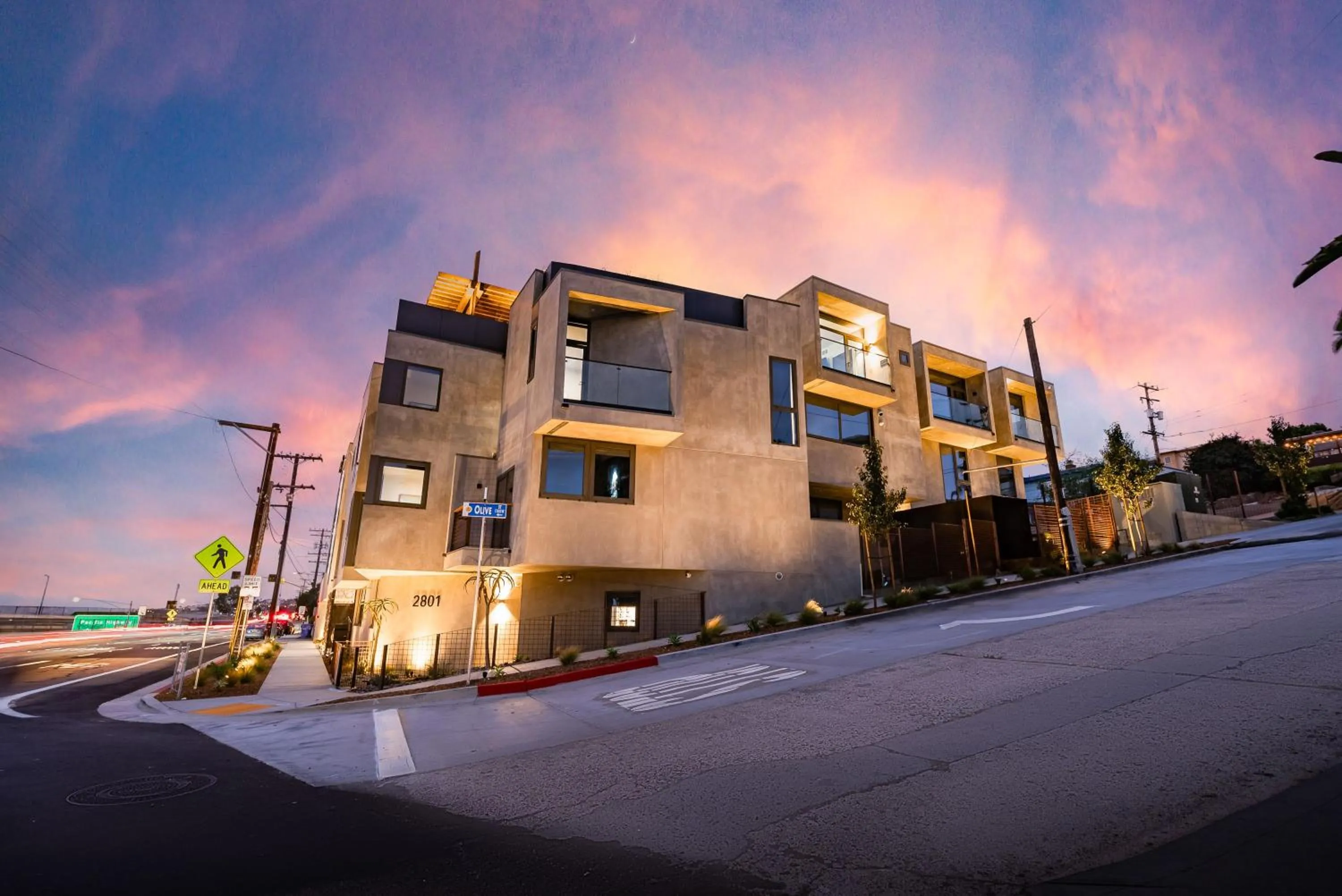 City24 Condo Hotel Little Italy Mission Hills