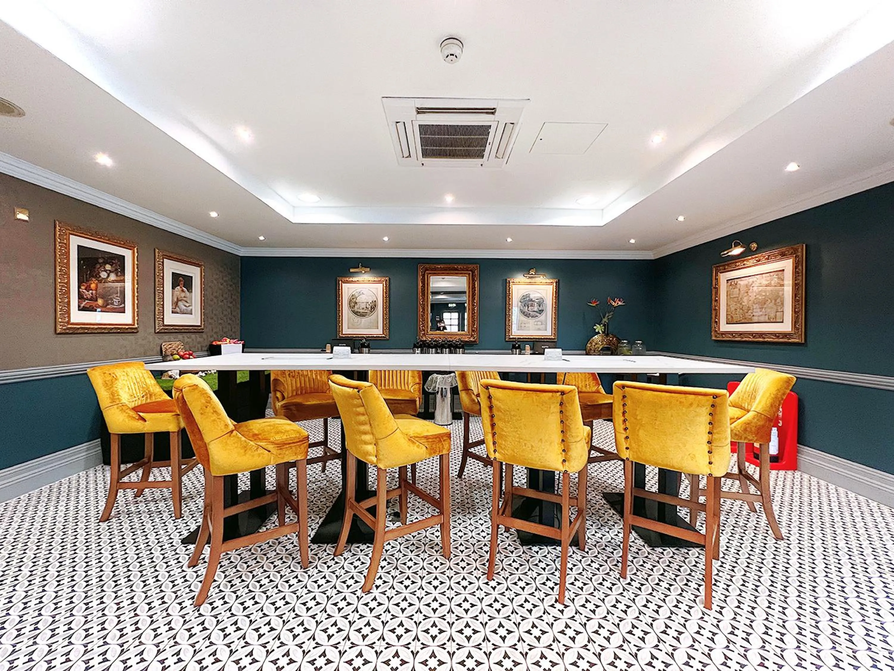 Meeting/conference room in Best Western Premier EMA Yew Lodge Hotel