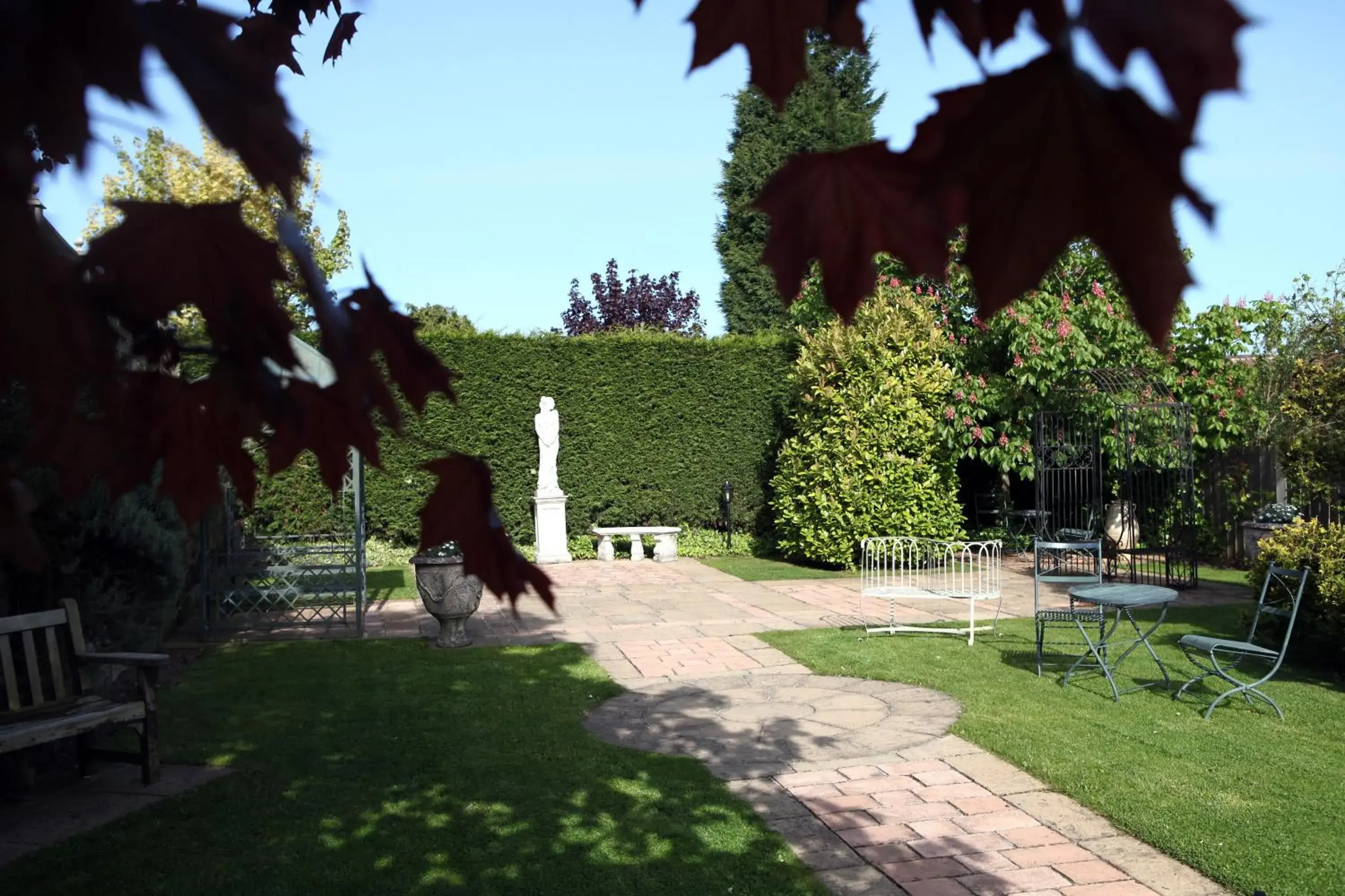 Facade/entrance in Crowne Plaza East Midlands Airport by IHG Facade/entrance in Crowne Plaza East Midlands Airport by IHG