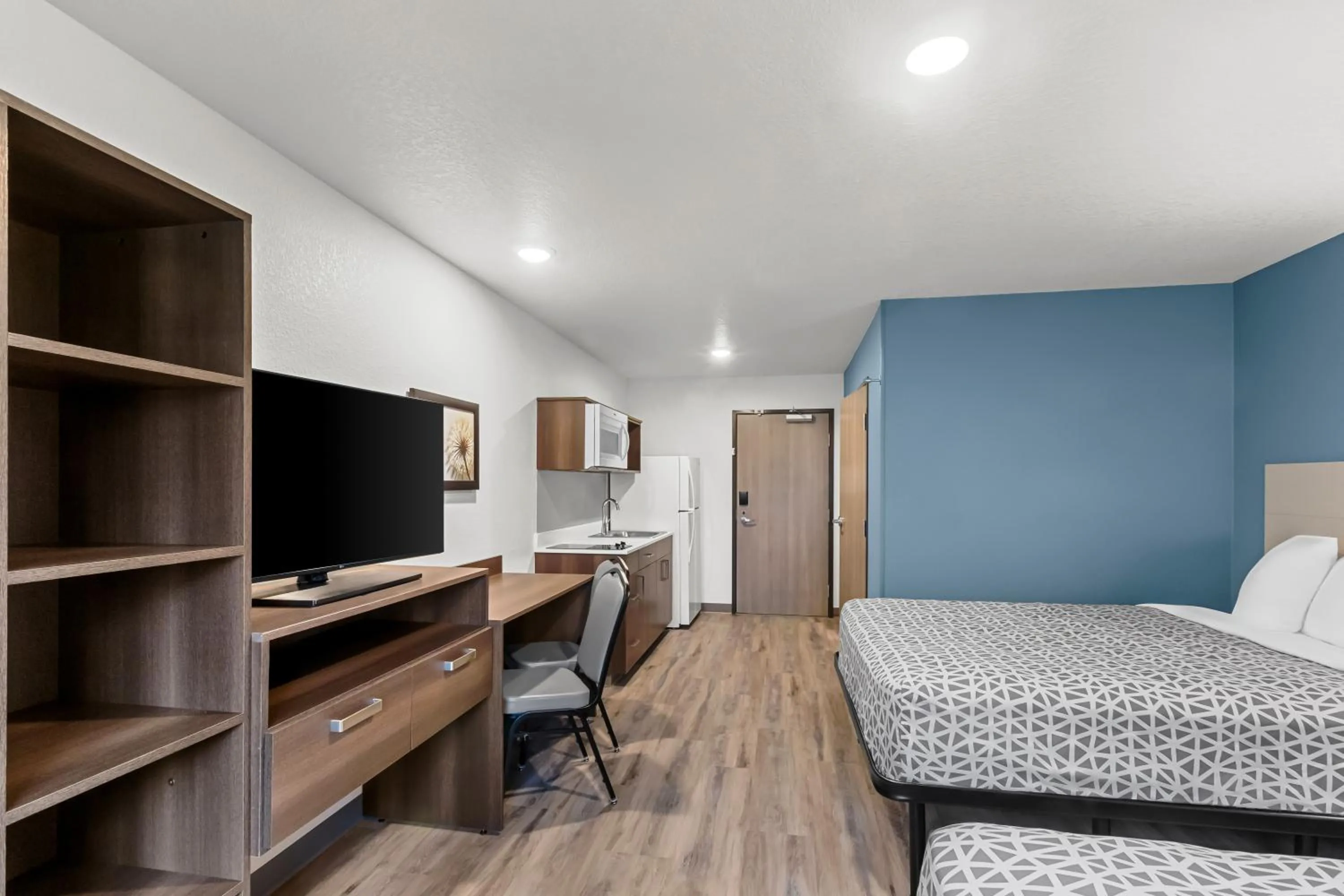 Bedroom, Bed in WoodSpring Suites Beaverton - Portland West