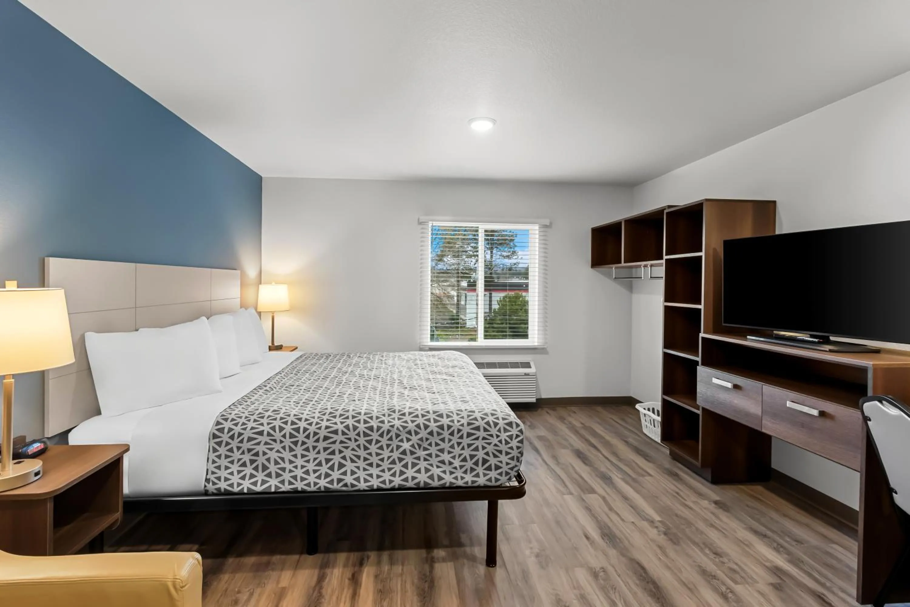Bedroom, Bed in WoodSpring Suites Beaverton - Portland West