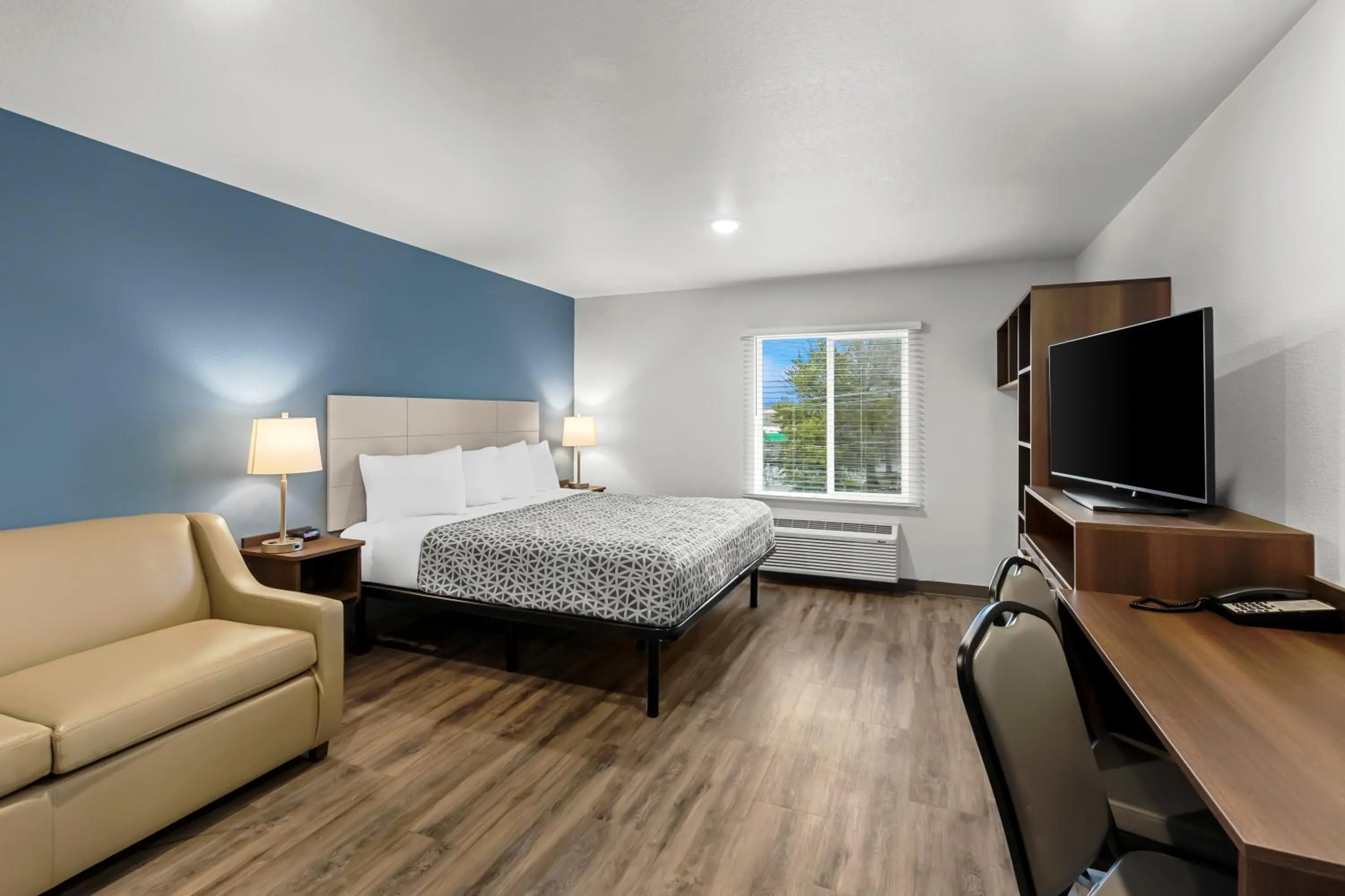 Bedroom, Bed in WoodSpring Suites Beaverton - Portland West