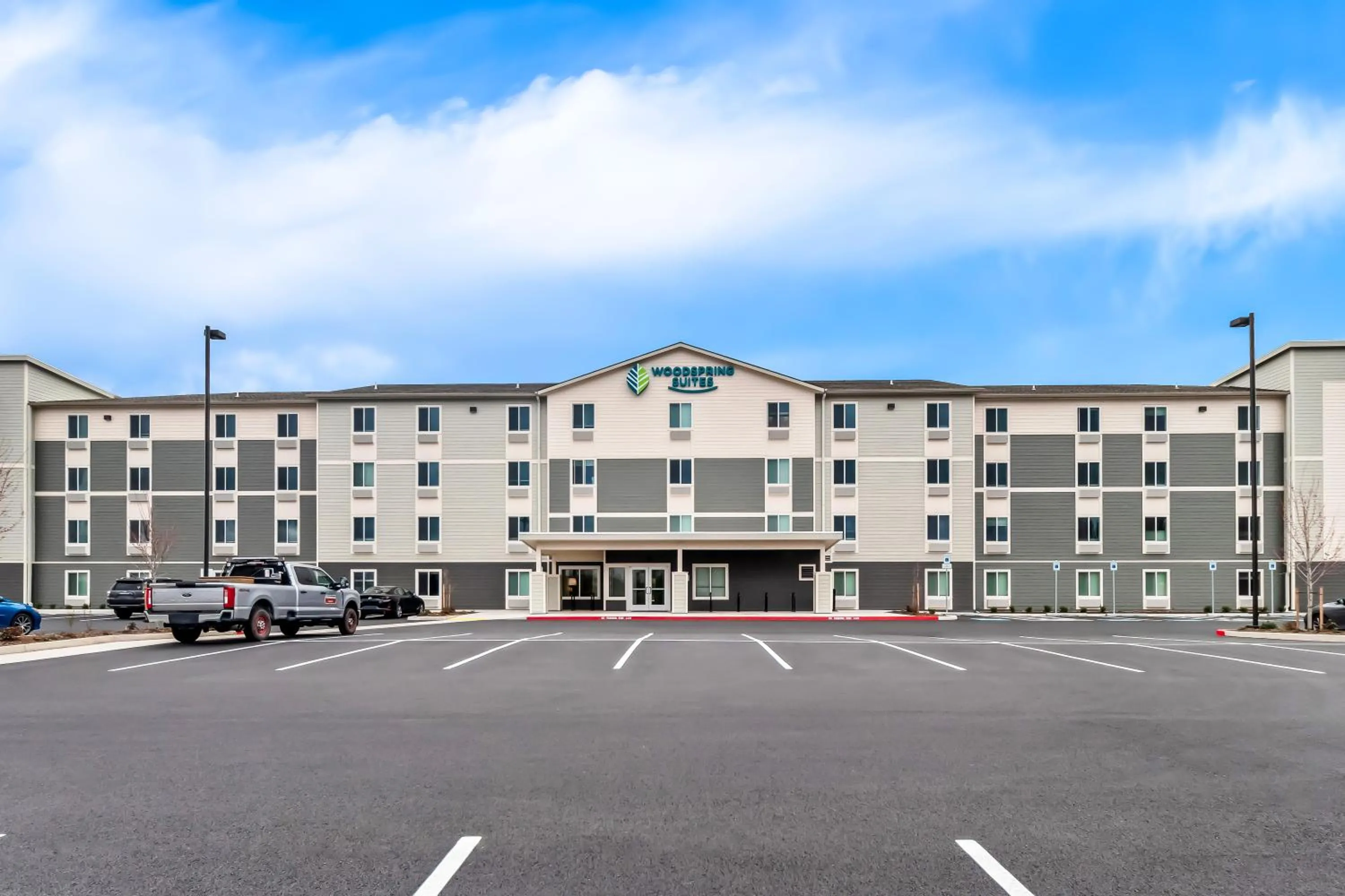 Property building in WoodSpring Suites Beaverton - Portland West