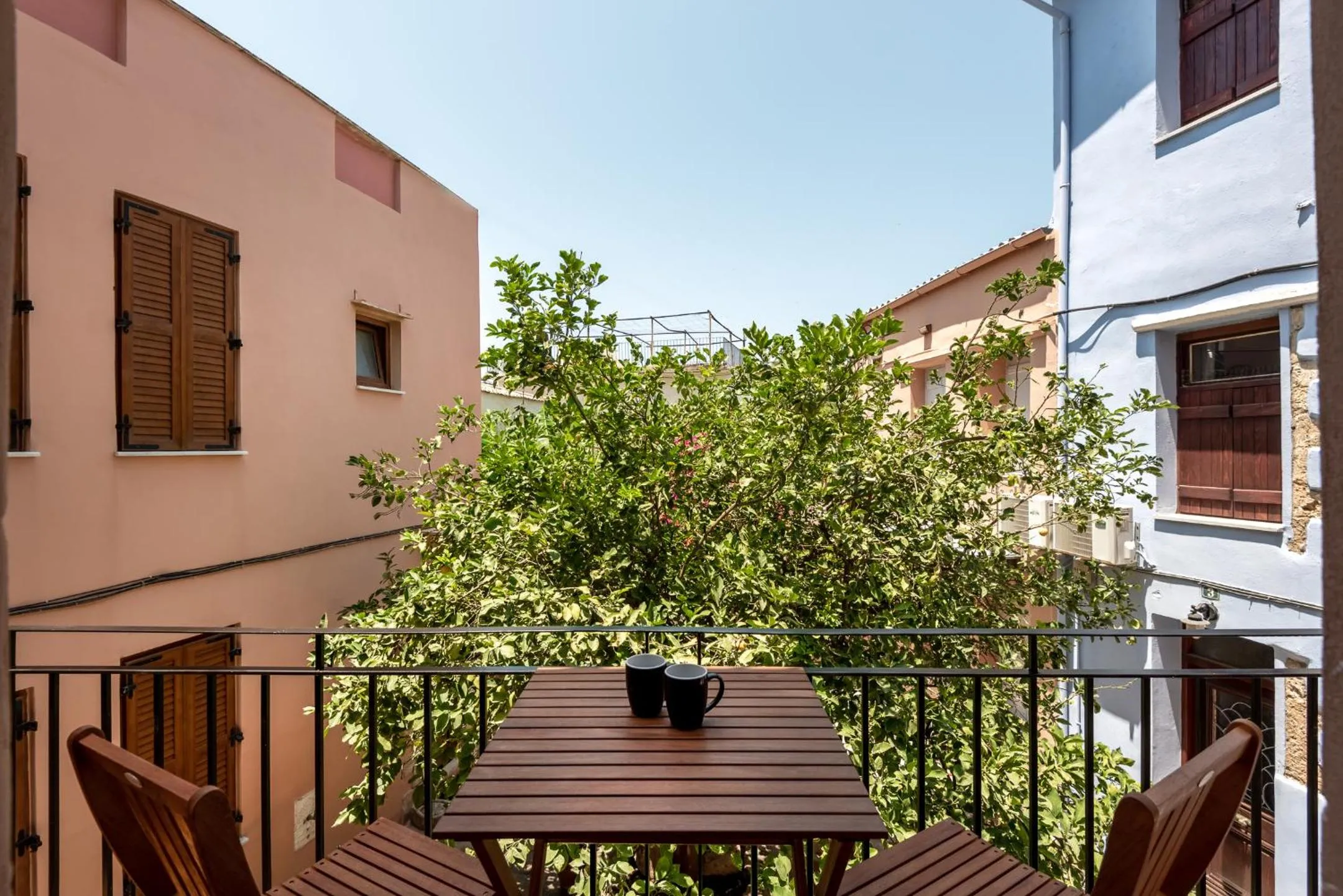 View (from property/room) in Amarillide rooms