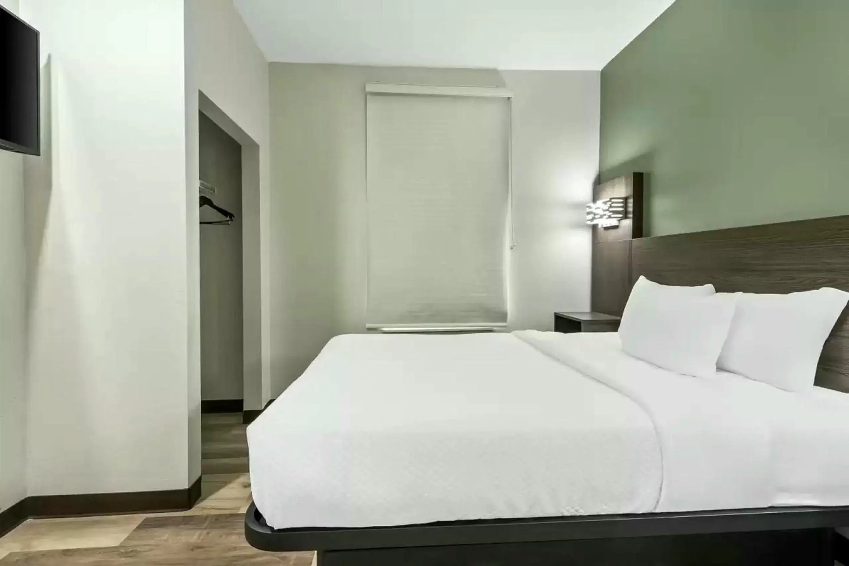 Bed in Quality Inn & Suites Columbia Harbison Bed in Quality Inn & Suites Columbia Harbison