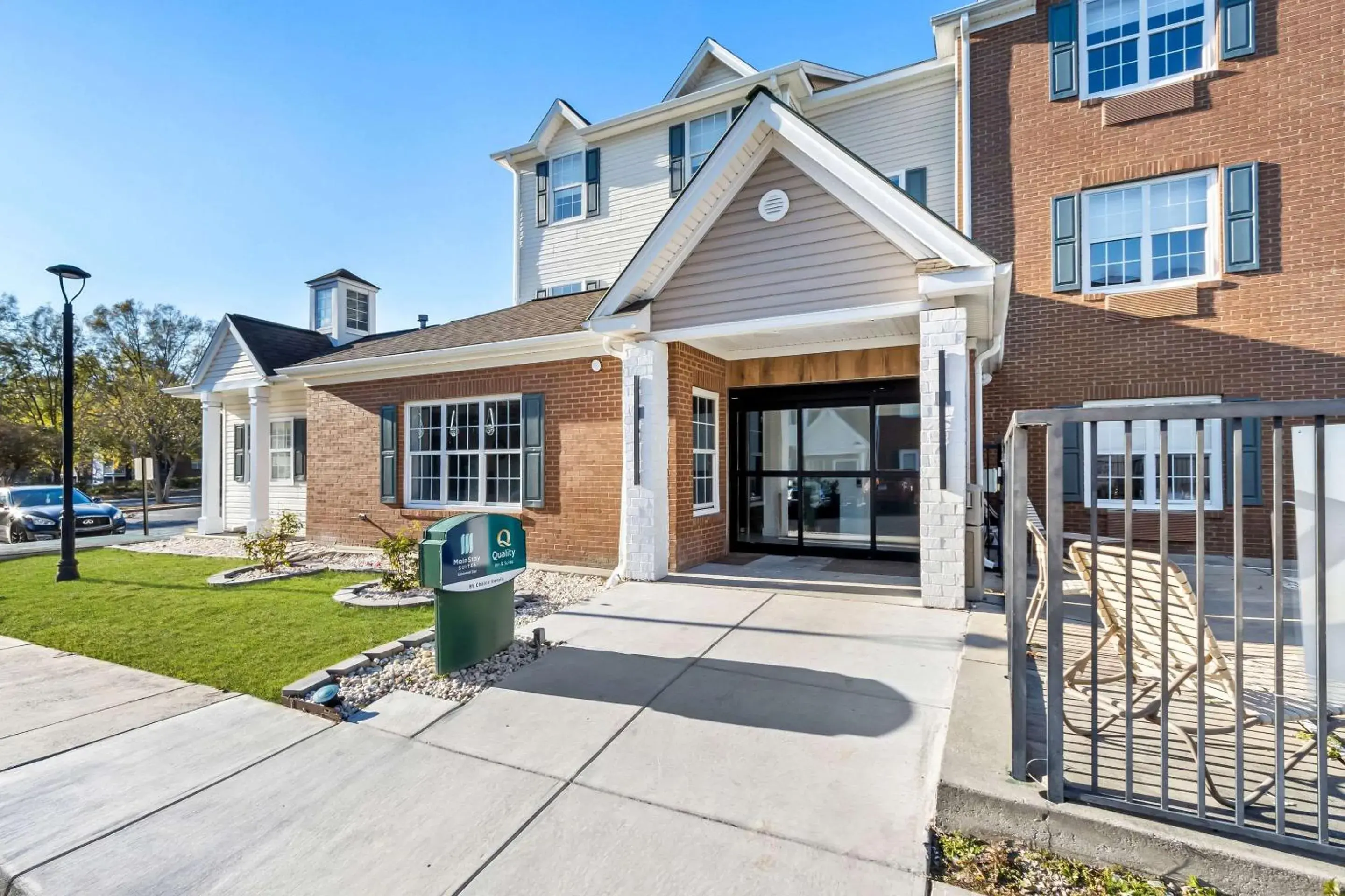 Property building in Quality Inn & Suites Columbia Harbison Property building in Quality Inn & Suites Columbia Harbison